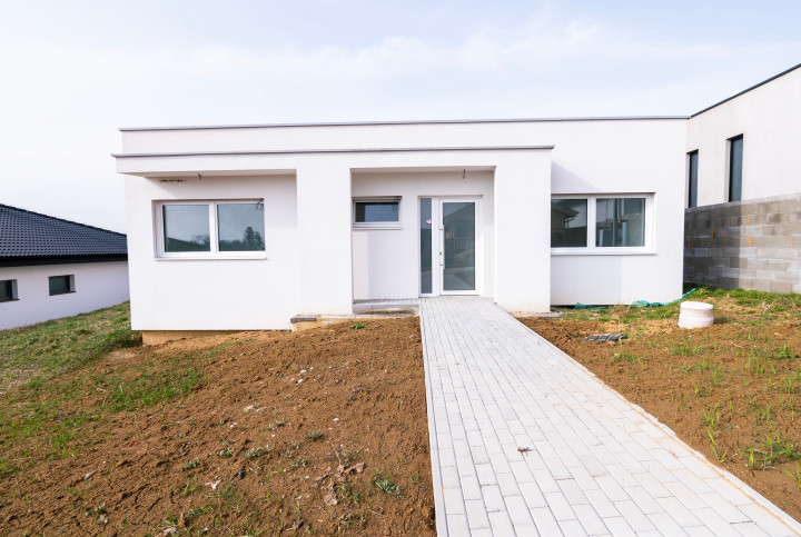 4 - izbová novostavba rodinného domu v obci Zvončín, na predaj