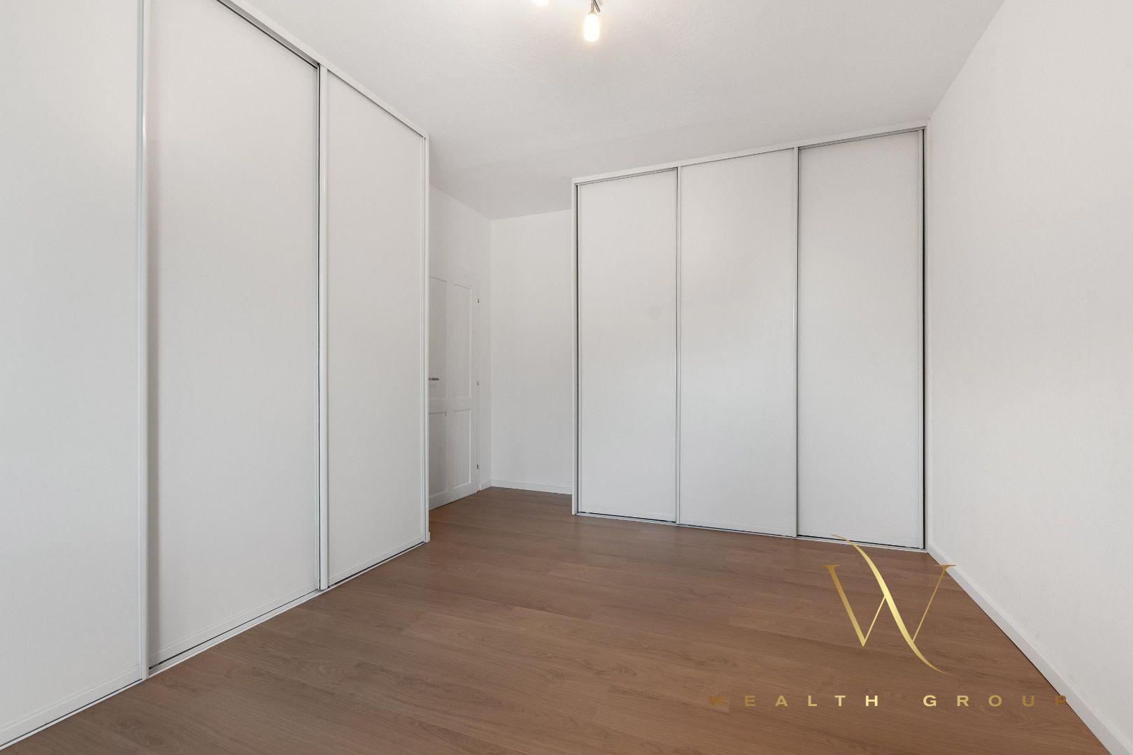 PREDANÝ - Wealth Group ponúka exkluzívne na predaj veľkometrážny 2-izbový byt v Senci na ul. Košická v Senci s krásnym výhľadom v centre mesta