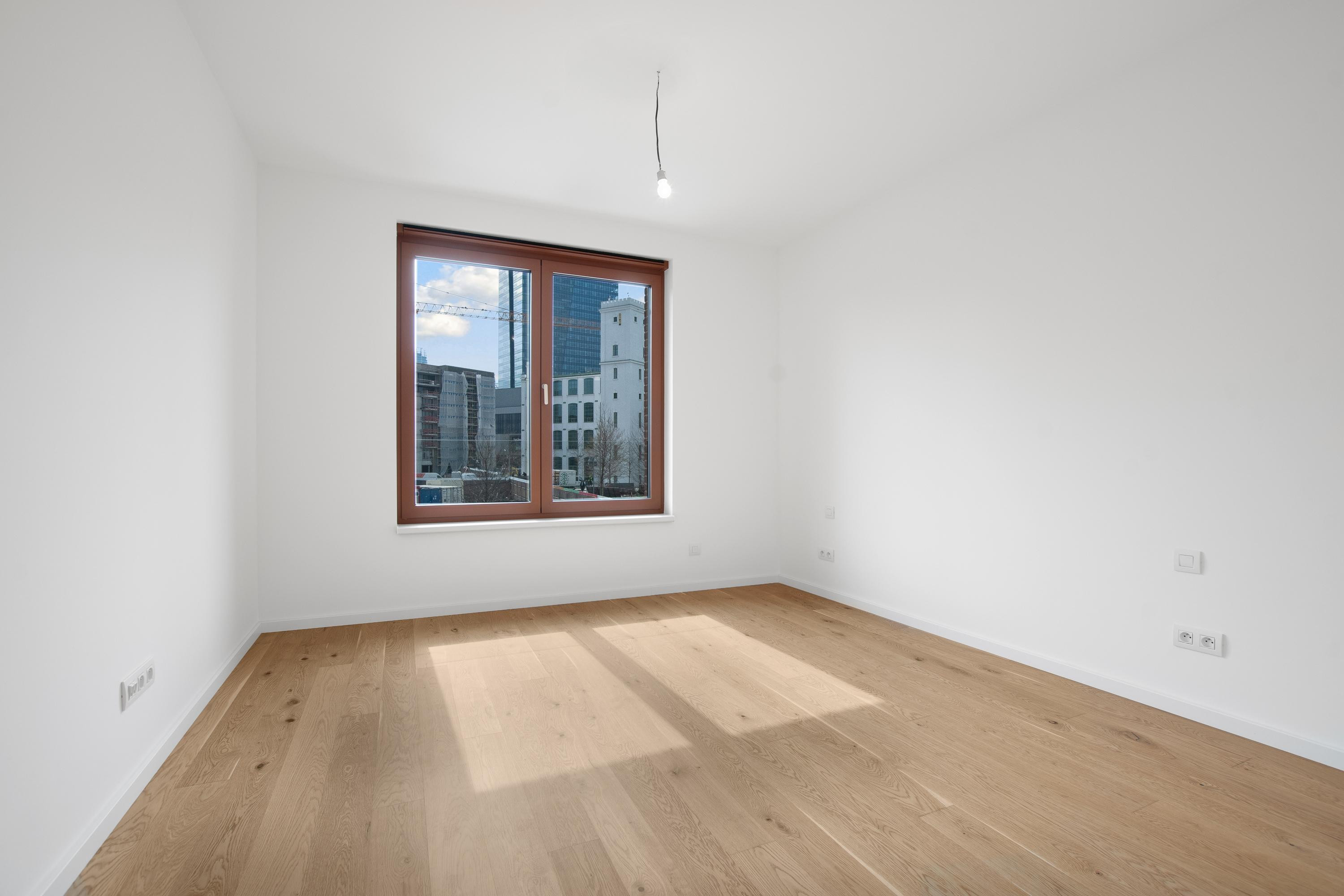 Na predaj krasný 3 izbový byt v centre mesta s dvoma parkovacími státiami