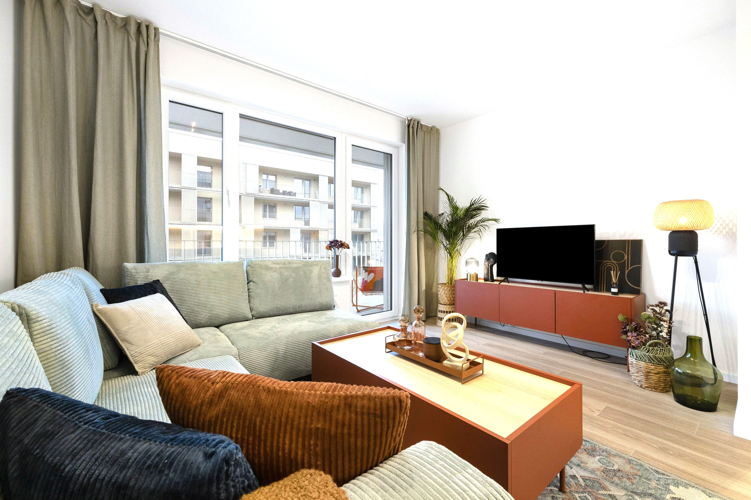 PPRENÁJOM Exkluzívny, komplet zariadený 2 izbový byt s loggiou a parkovacím státím, J. Langoša BORY PROMENÁDA, Bratislava