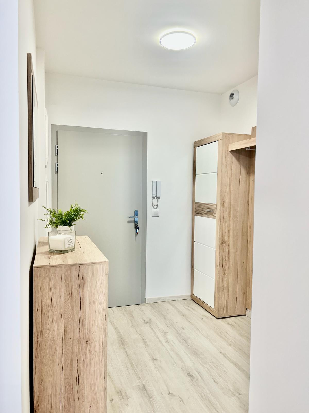 Na prenájom  2 izbový byt v Novostavbe Ovocné Sady s parkovaním