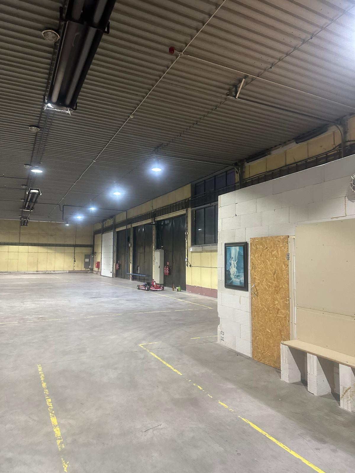 NA PRENÁJOM VÝROBNÁ HALA – VEĽKÝ BIEL, SENEC