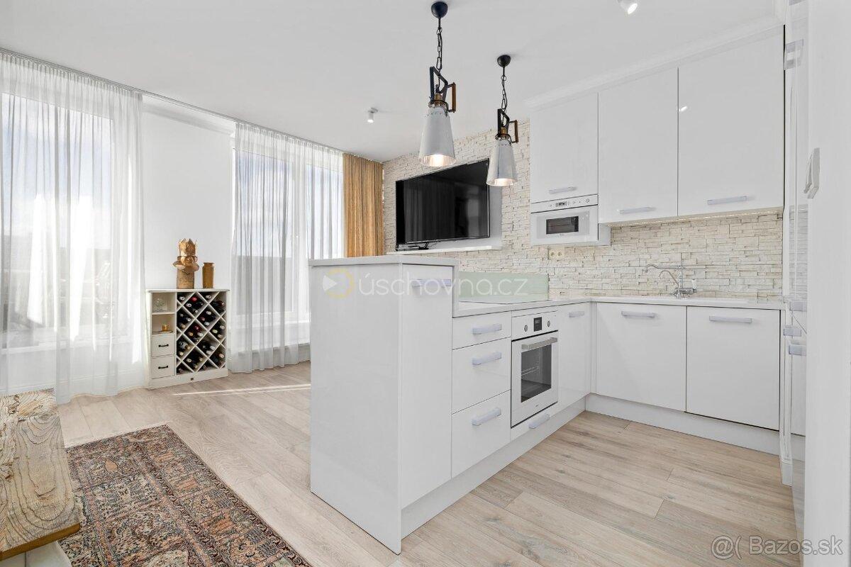 Na predaj luxusný 3-izbový byt s veľkou terasou v Bratislave-Slnečnice.