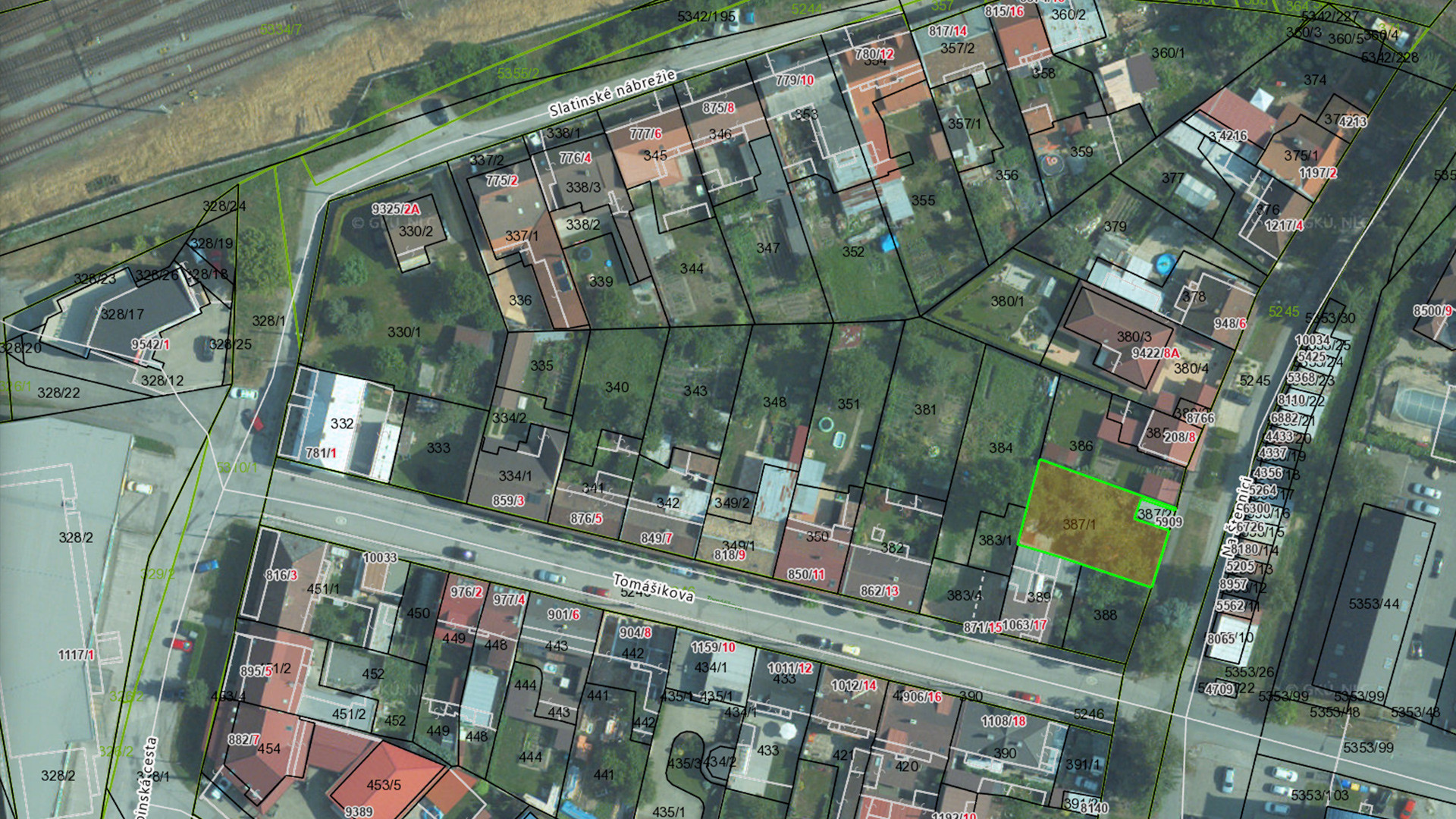 Posledný voľný pozemok v lukratívnej štvrti na stavbu domu