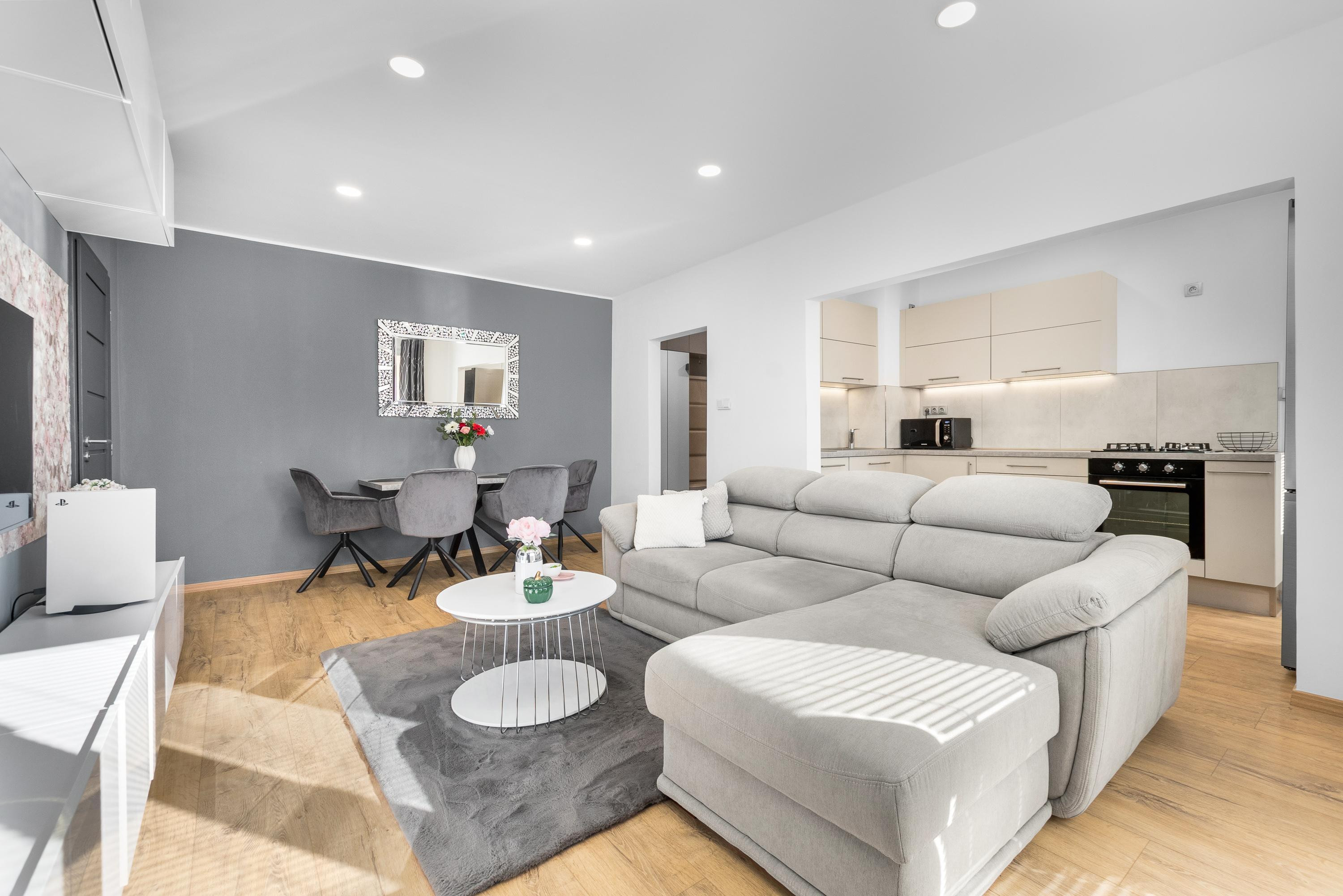 PREDAJ Moderného a priestranného 2,5 izbový bytu v srdci Ružinova