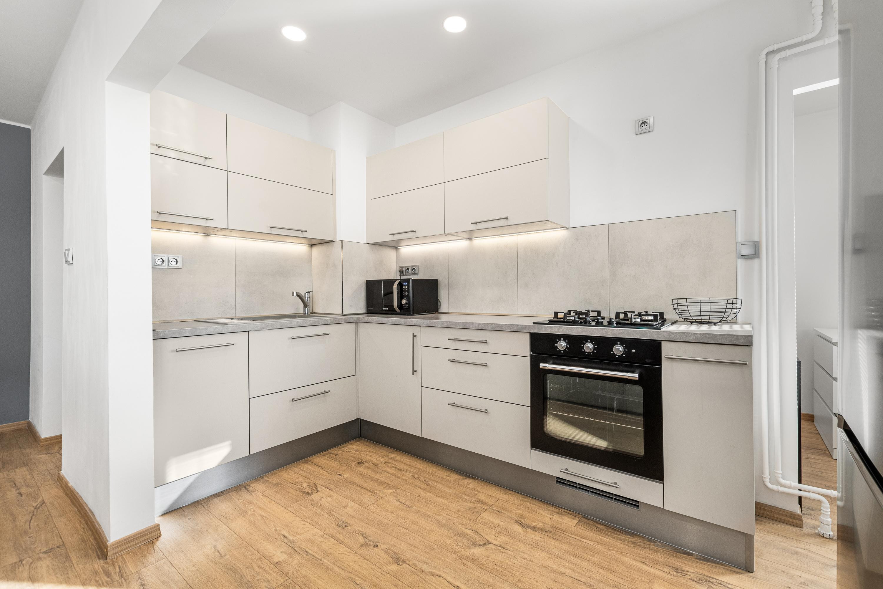 PREDAJ Moderného a priestranného 2,5 izbový bytu v srdci Ružinova