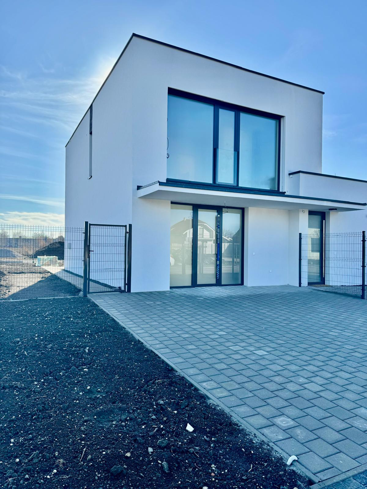 NA predaj moderný 4 izbový dom  v novostavbe Králóvá pri Senci