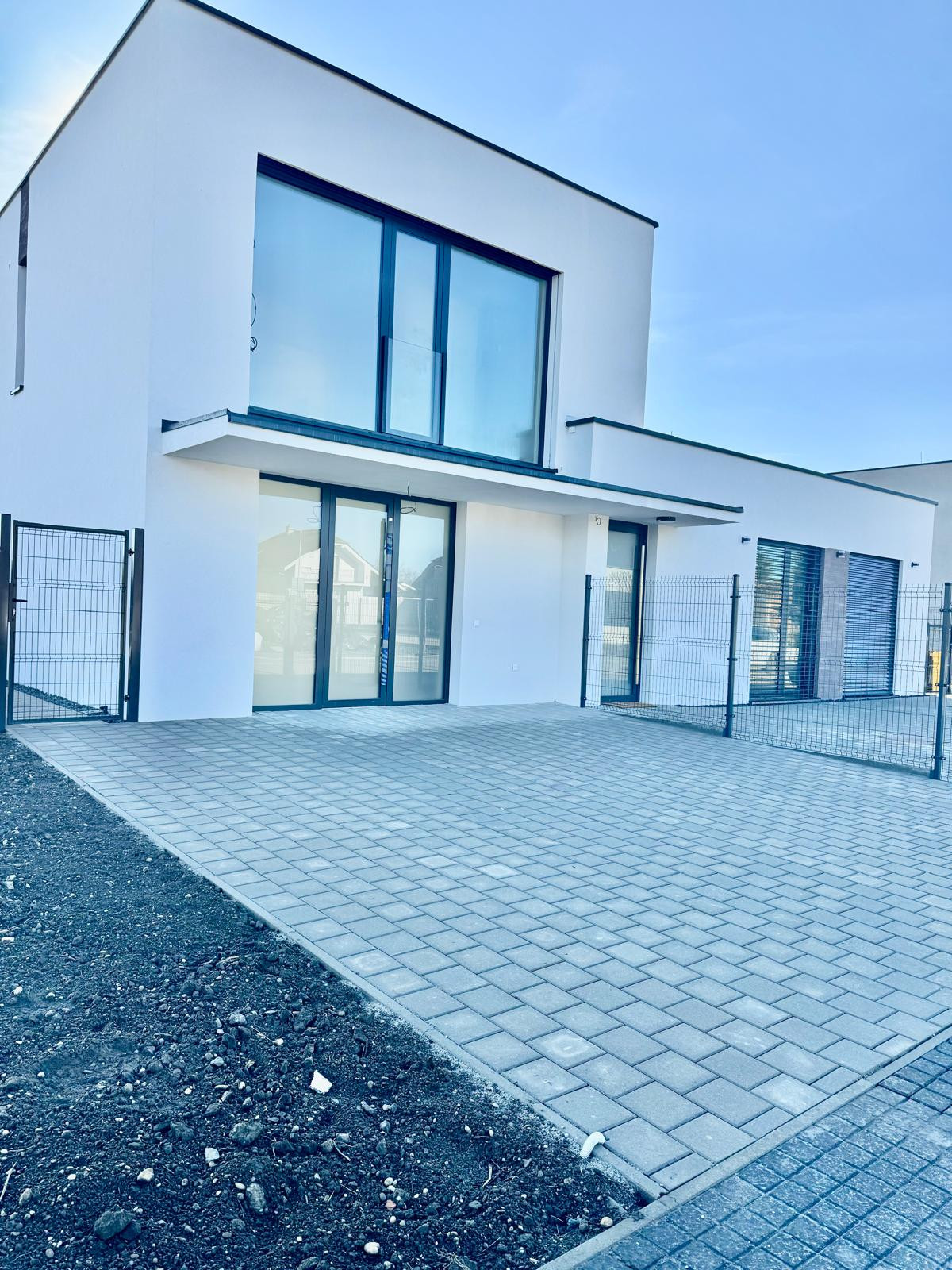 NA predaj moderný 4 izbový dom  v novostavbe Králóvá pri Senci