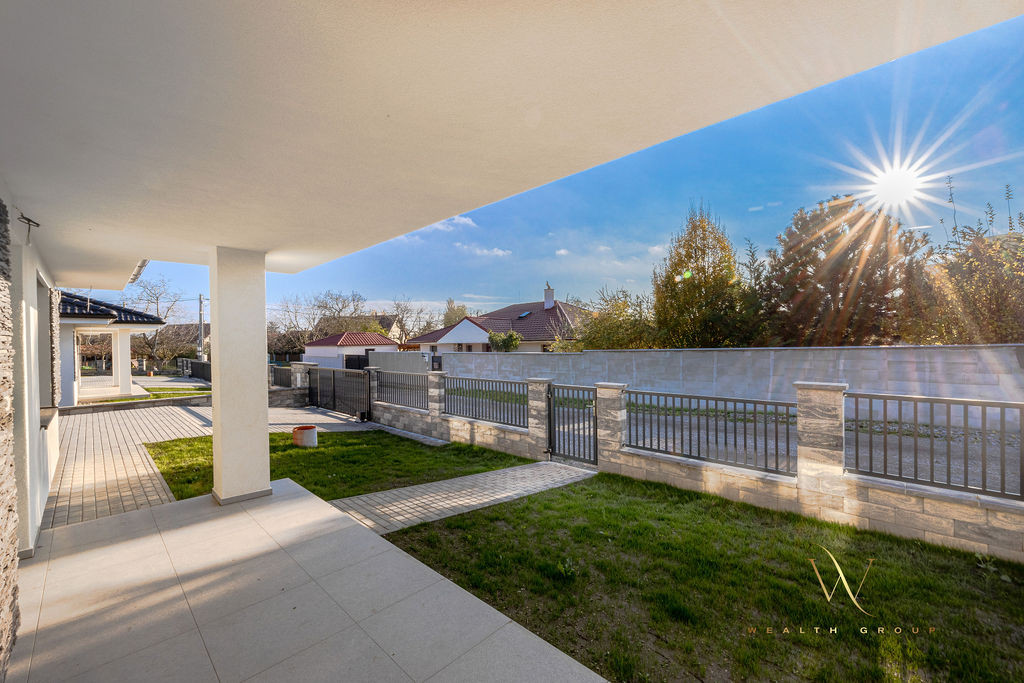 Kvetoslavov, okr. DS – POSLEDNÝ VOĽNÝ! - na predaj samostatná NOVOSTAVBA 5 izbového, tehlového RD – bungalov v súkromnej ulici, len 15 min. od Bratislavy