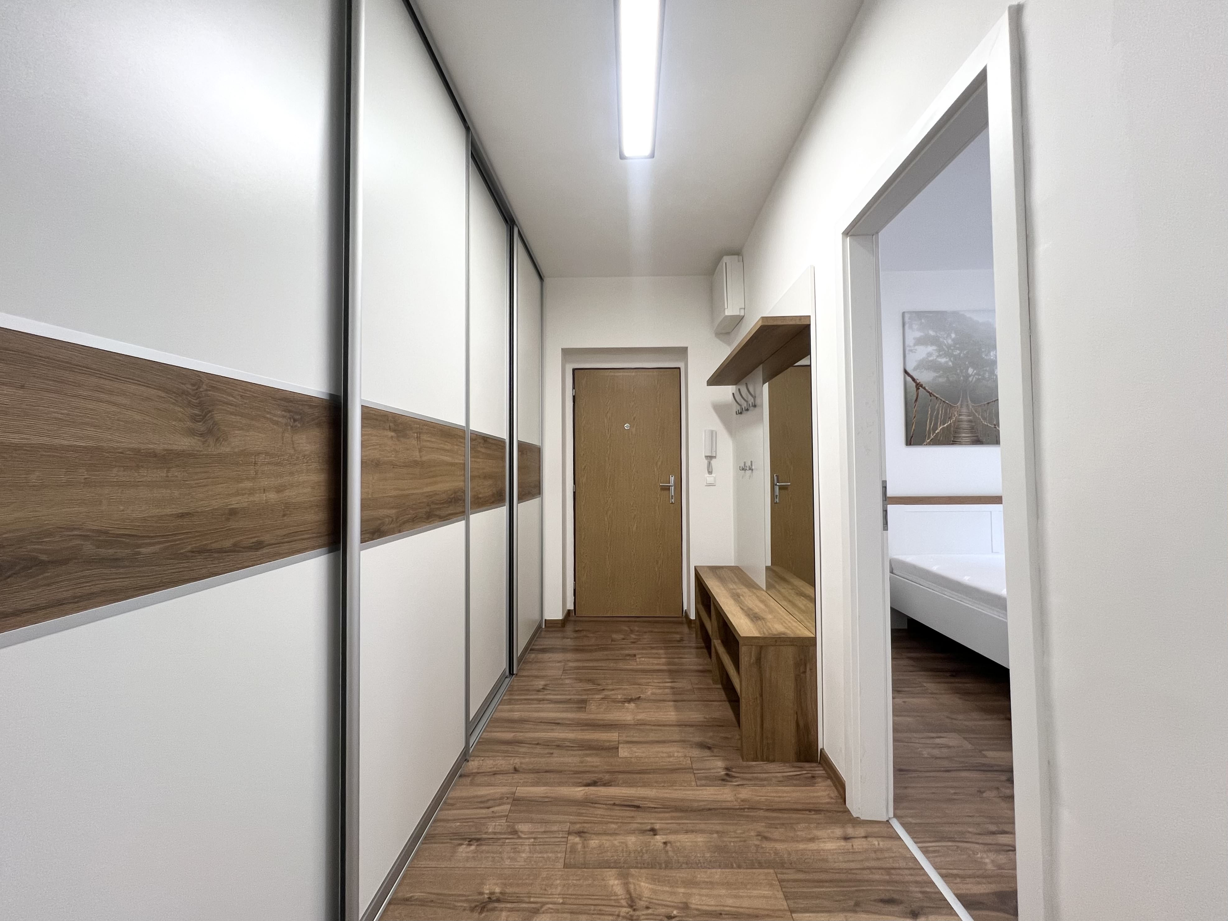 Exkluzívny 3-izbový byt s veľkou terasou v srdci Starého Mesta – Kozia ulica