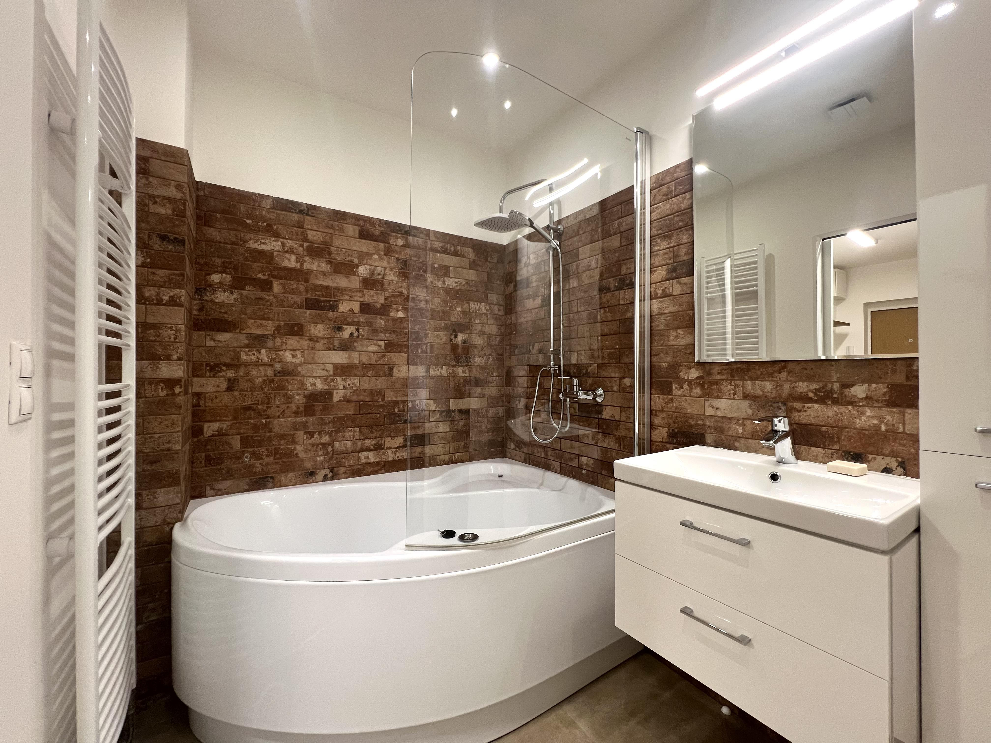 Exkluzívny 3-izbový byt s veľkou terasou v srdci Starého Mesta – Kozia ulica