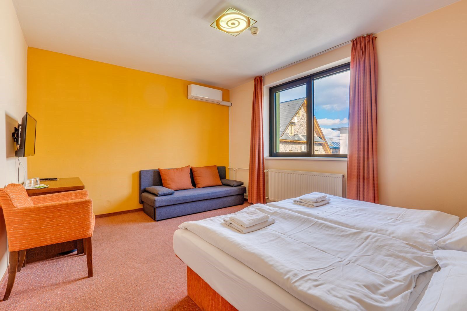 NA PREDAJ -EXLUZÍVNA INVESTIČNÁ PRÍLEŽITOSŤ V SRDCI  SLNEČNÝCH JAZIER