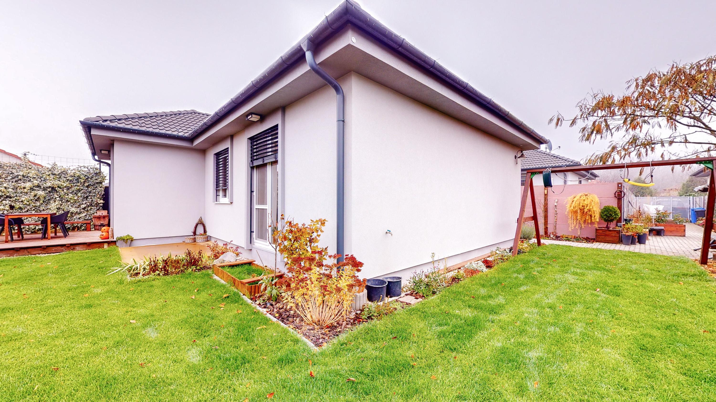 Krásny 4. izbový rodinný dom v Rajke