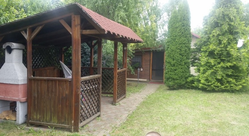 Nová nižšia cena!!! Wealth Group, s.r.o. ponúka exkluzívne na predaj rekreačnú chatu v obci Trávnica.