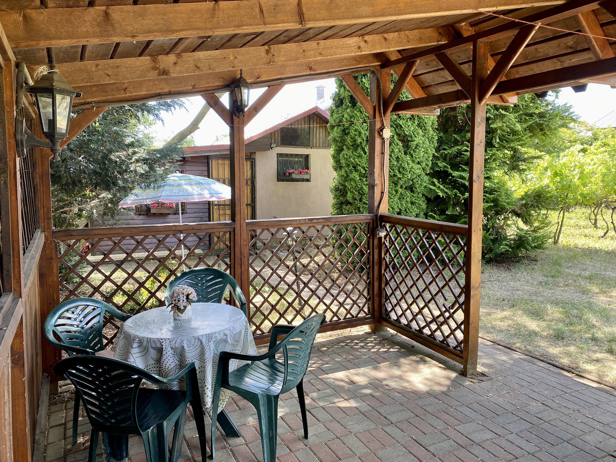 Nová nižšia cena!!! Wealth Group, s.r.o. ponúka exkluzívne na predaj rekreačnú chatu v obci Trávnica.