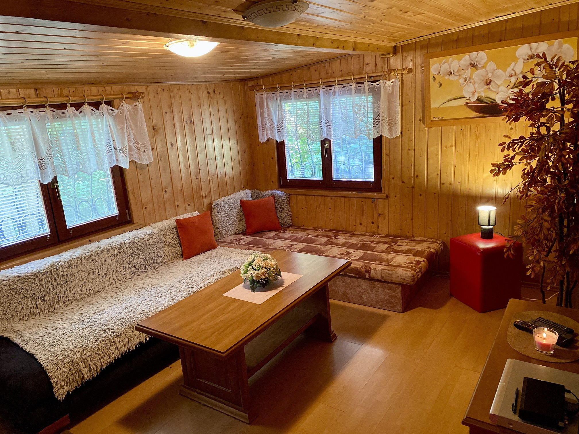 Nová nižšia cena!!! Wealth Group, s.r.o. ponúka exkluzívne na predaj rekreačnú chatu v obci Trávnica.