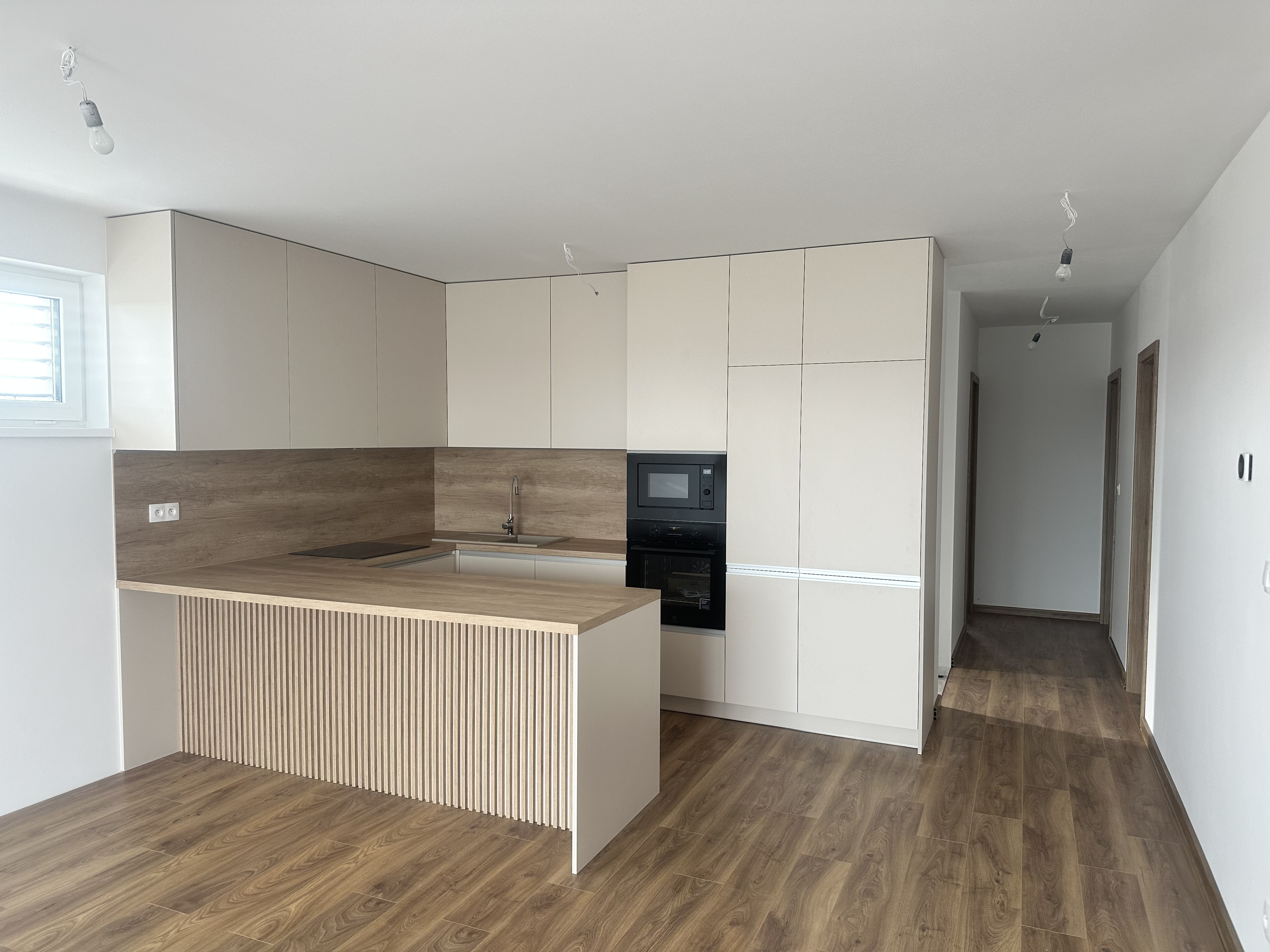 Na predaj moderný 4-izbový rodinný dom s tepelným čerpadlom v obci Jablonec