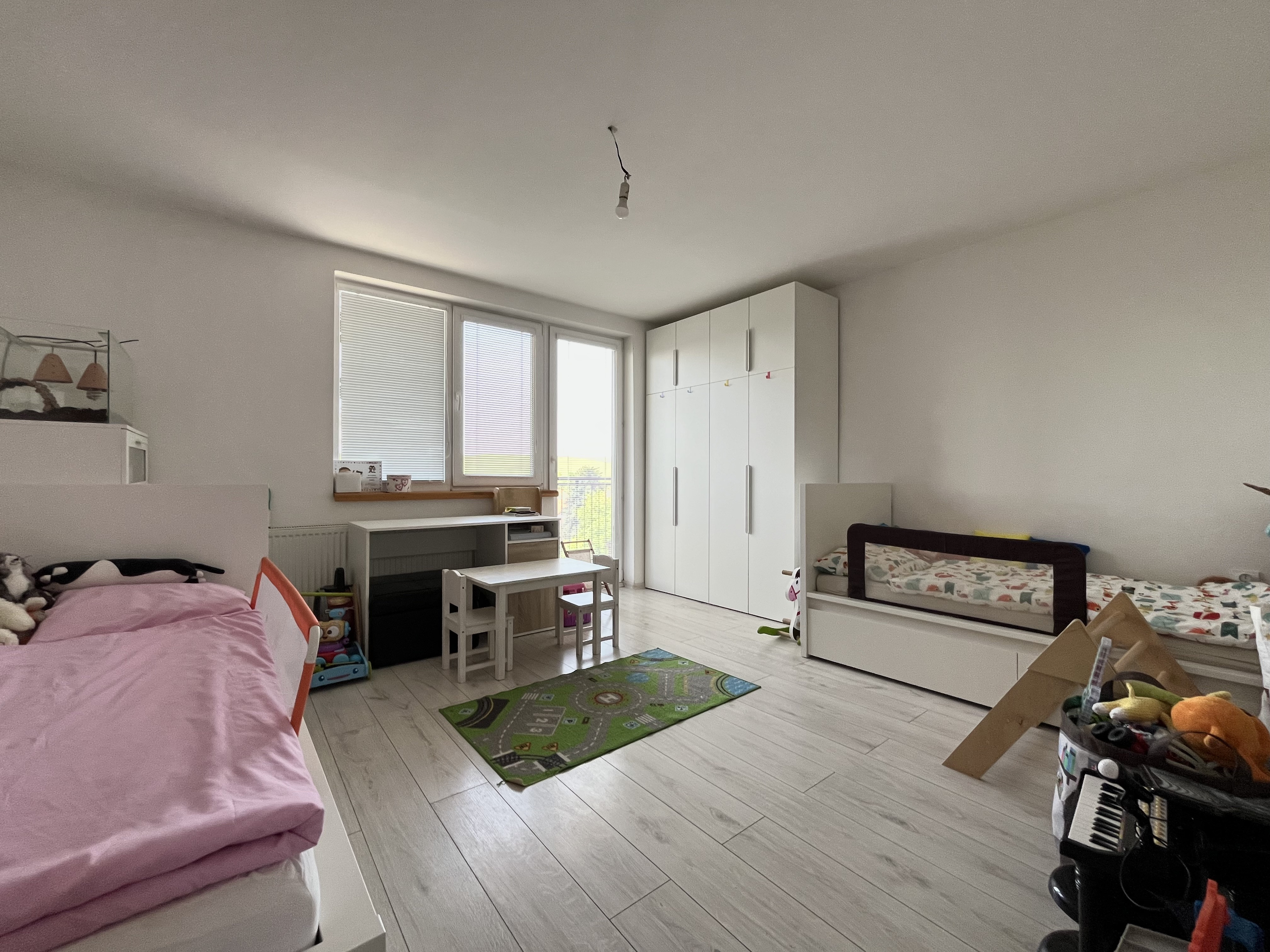 Wealth Group | Exkluzívne ponúka 3-izbový 71,2 m2 - tehlový byt s garážou, vlastnou záhradou - Šalgočka, okr.Galanta