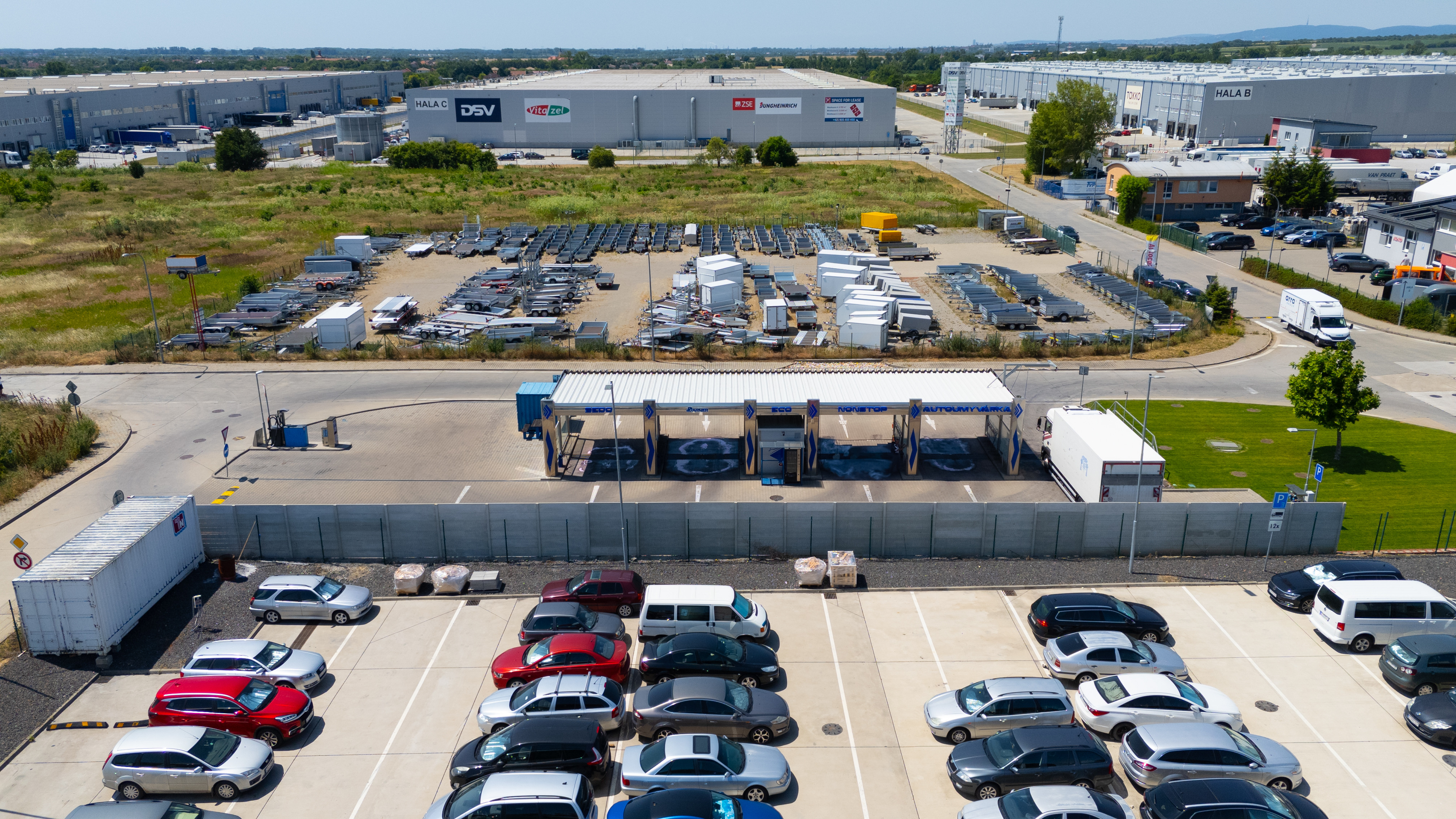 Na predaj zabehnutá samoobslušná autoumývarka