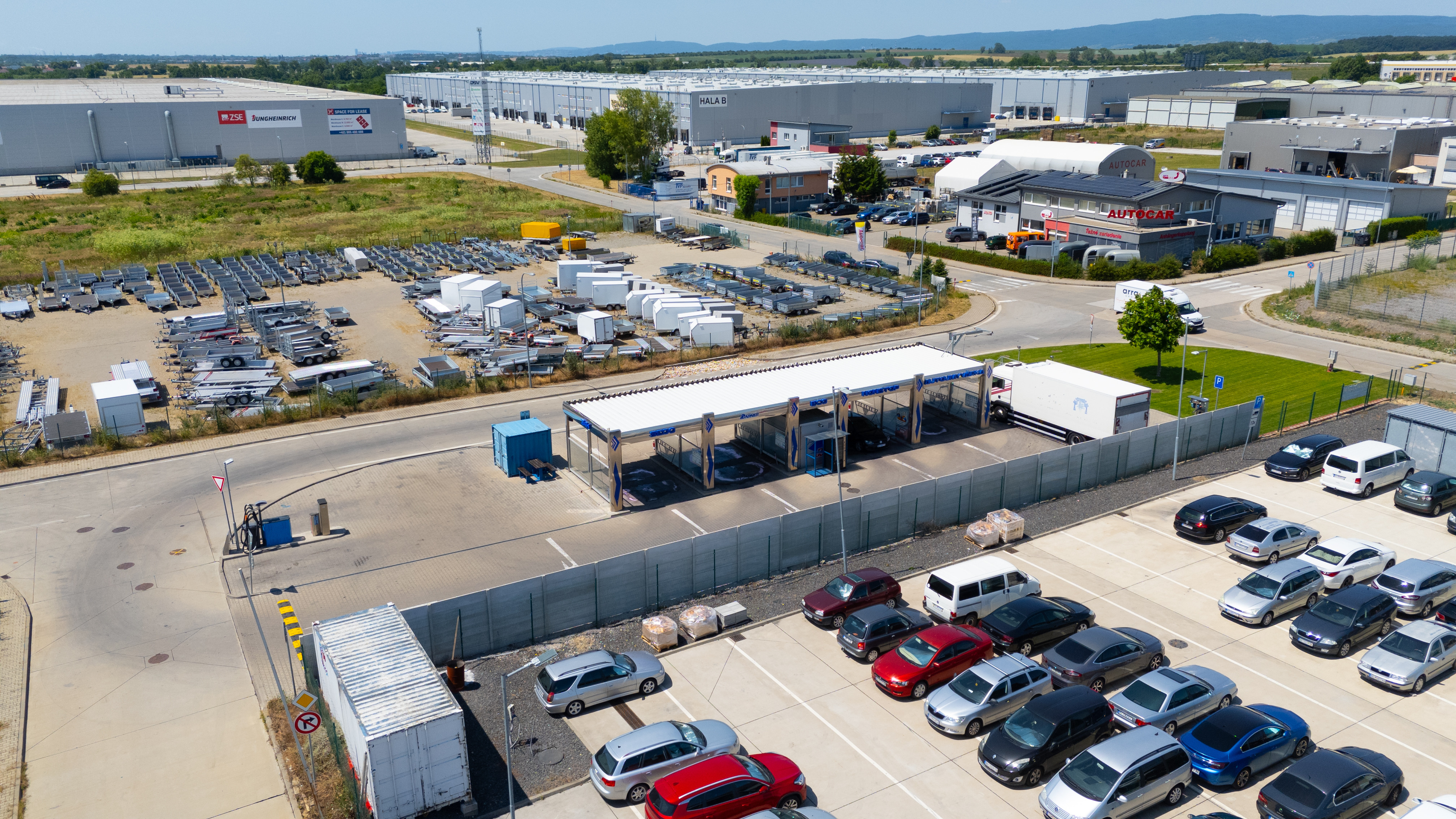 Na predaj zabehnutá samoobslušná autoumývarka