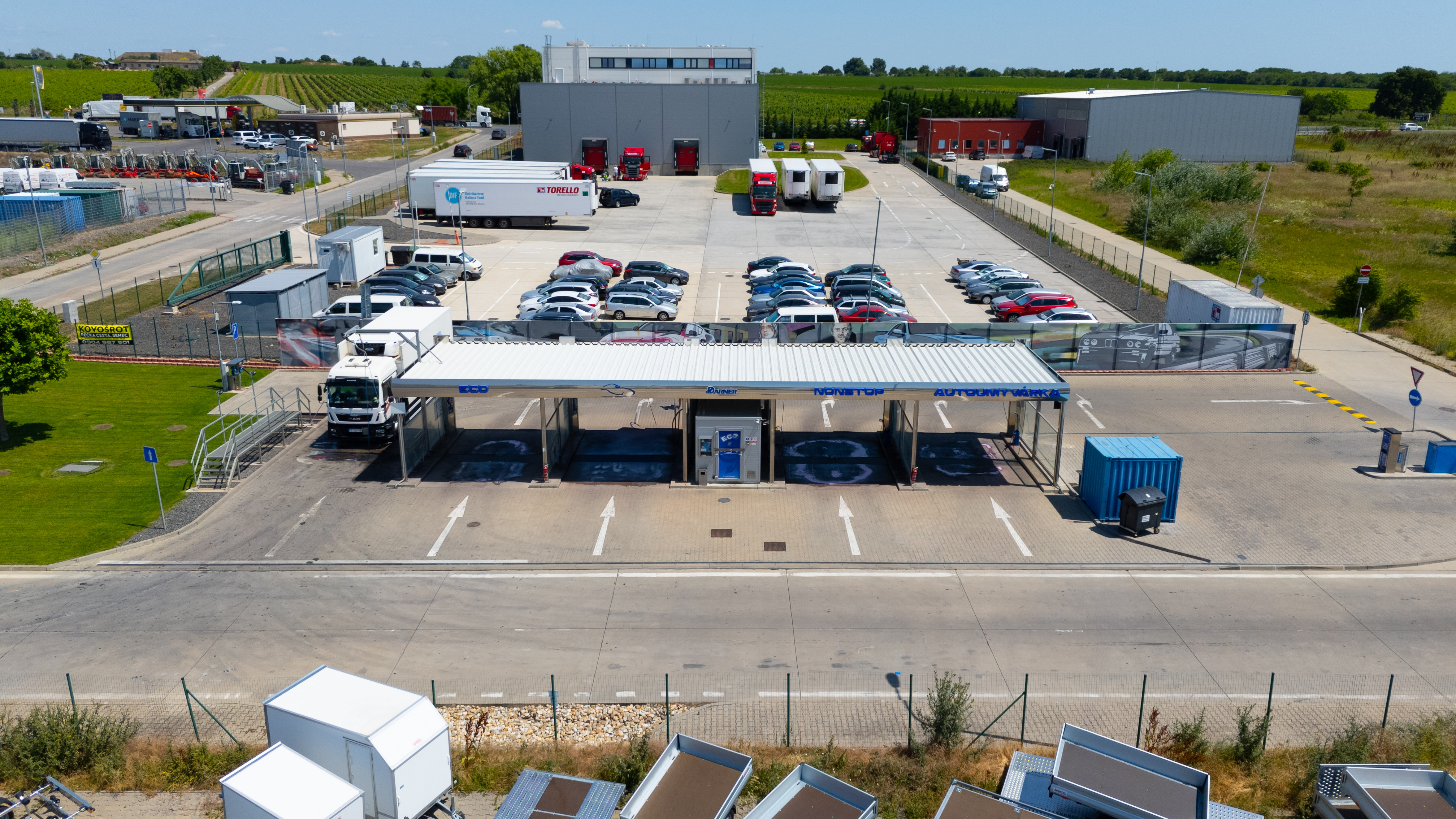 Na predaj zabehnutá samoobslušná autoumývarka