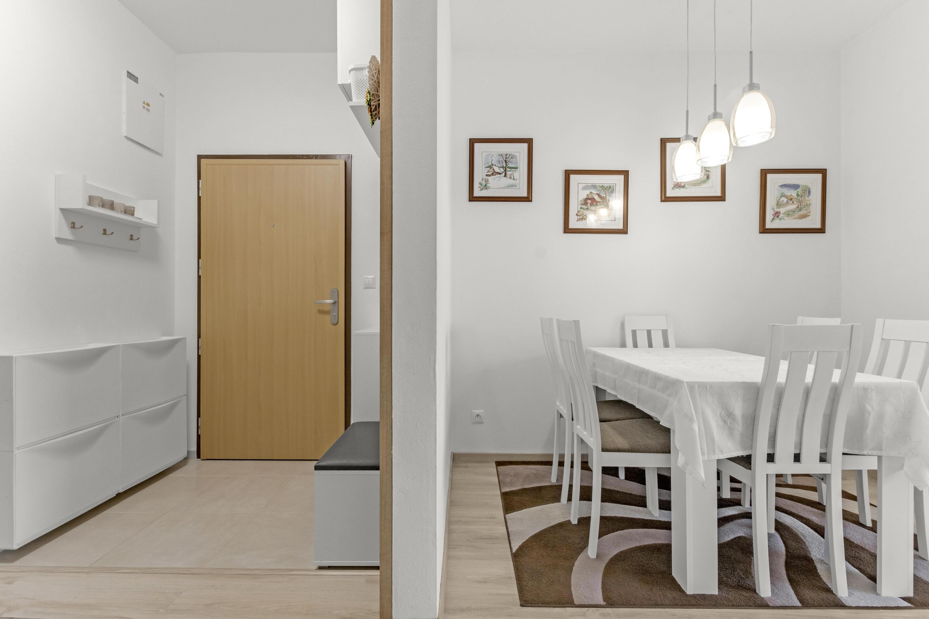 Slnečný 3-izbový byt s výhľadom na Karpaty v Slovenskom Grobe