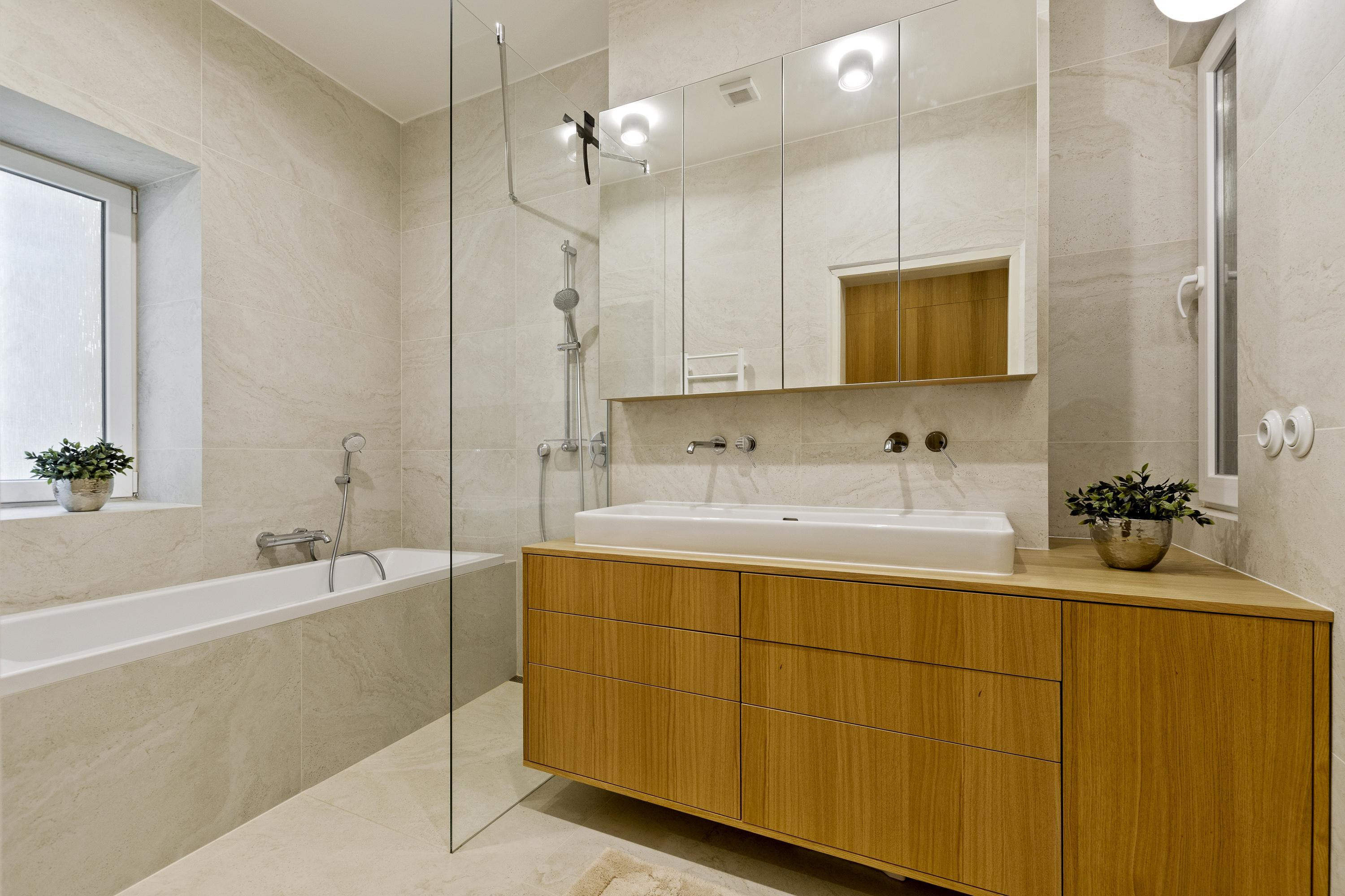 REZERVOVANÉ! Na PREDAJ: 3 izbový dizajnový byt (104 m2) s dušou v Starom Meste – Heydukova, Bratislava