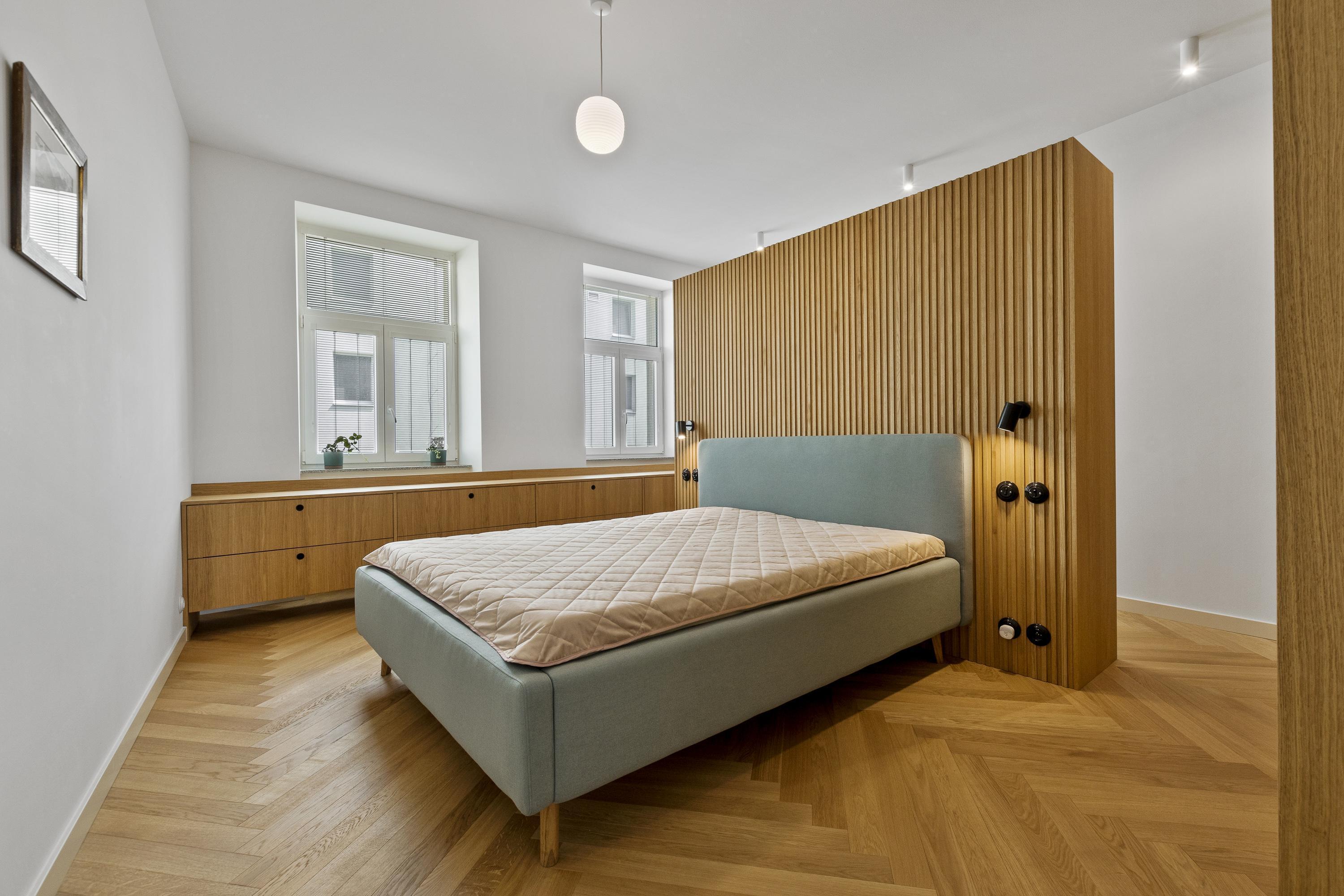 REZERVOVANÉ! Na PREDAJ: 3 izbový dizajnový byt (104 m2) s dušou v Starom Meste – Heydukova, Bratislava