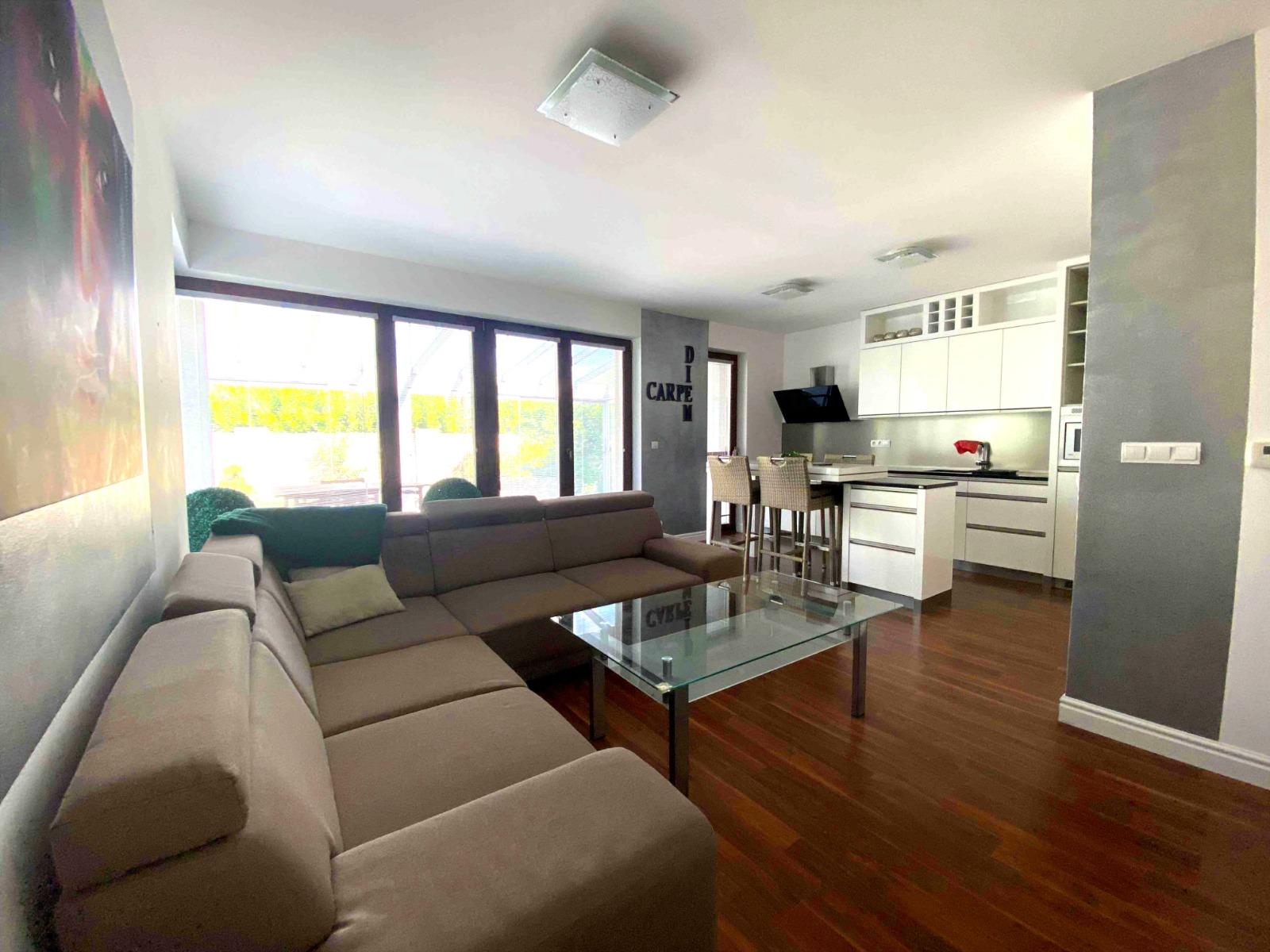 Na prenájom exluzivný 2 izbový byt v Hrubej Borši