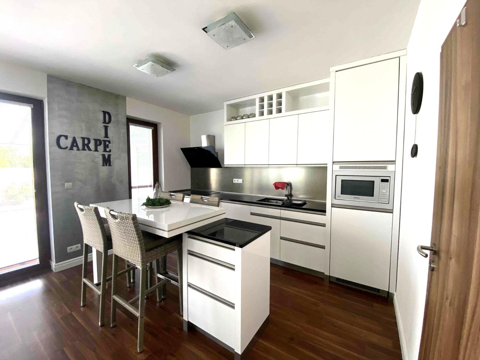 Na prenájom exluzivný 2 izbový byt v Hrubej Borši