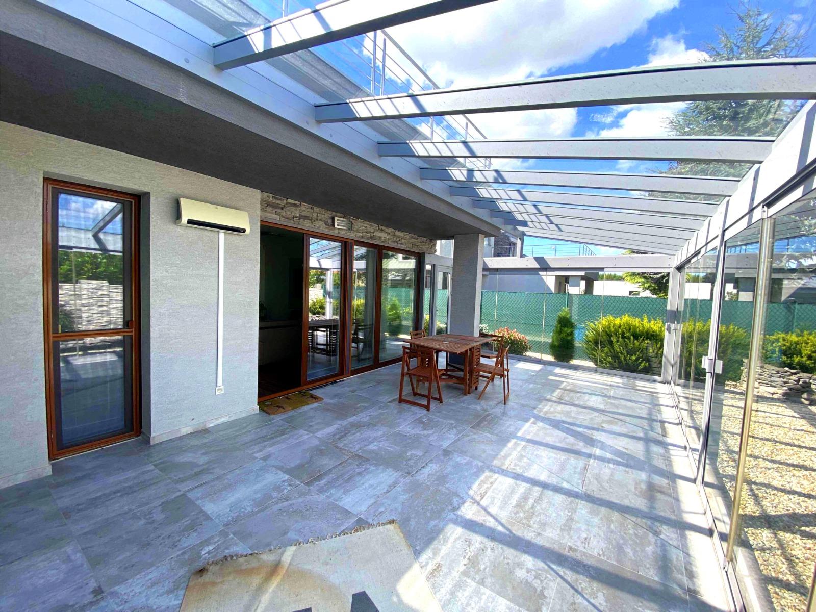 Na prenájom exluzivný 2 izbový byt v Hrubej Borši