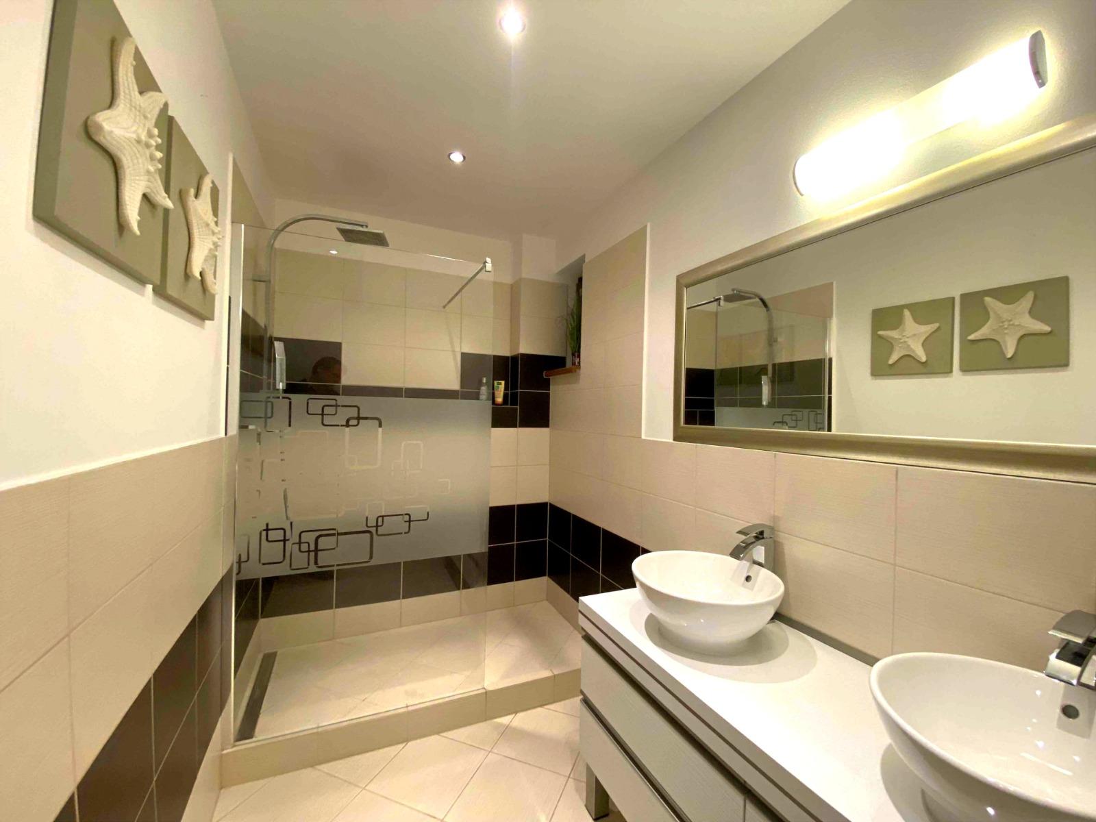 Na prenájom exluzivný 2 izbový byt v Hrubej Borši