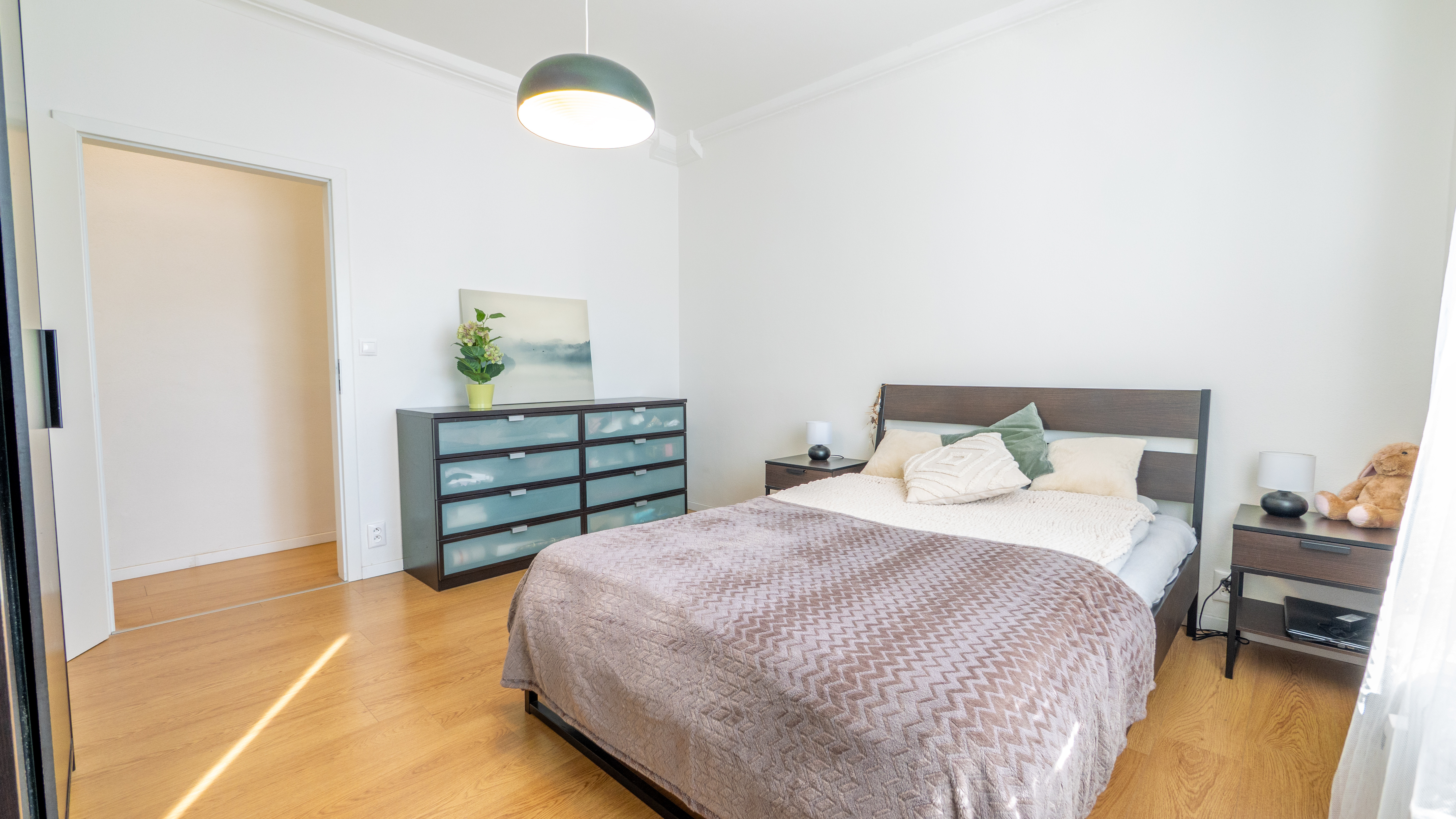 Šikovná investícia alebo budúci rodinný domov? Na PREDAJ 3-izbový byt, 82 m2, Kukučínova, Bratislava Nové Mesto, ponúka oboje!