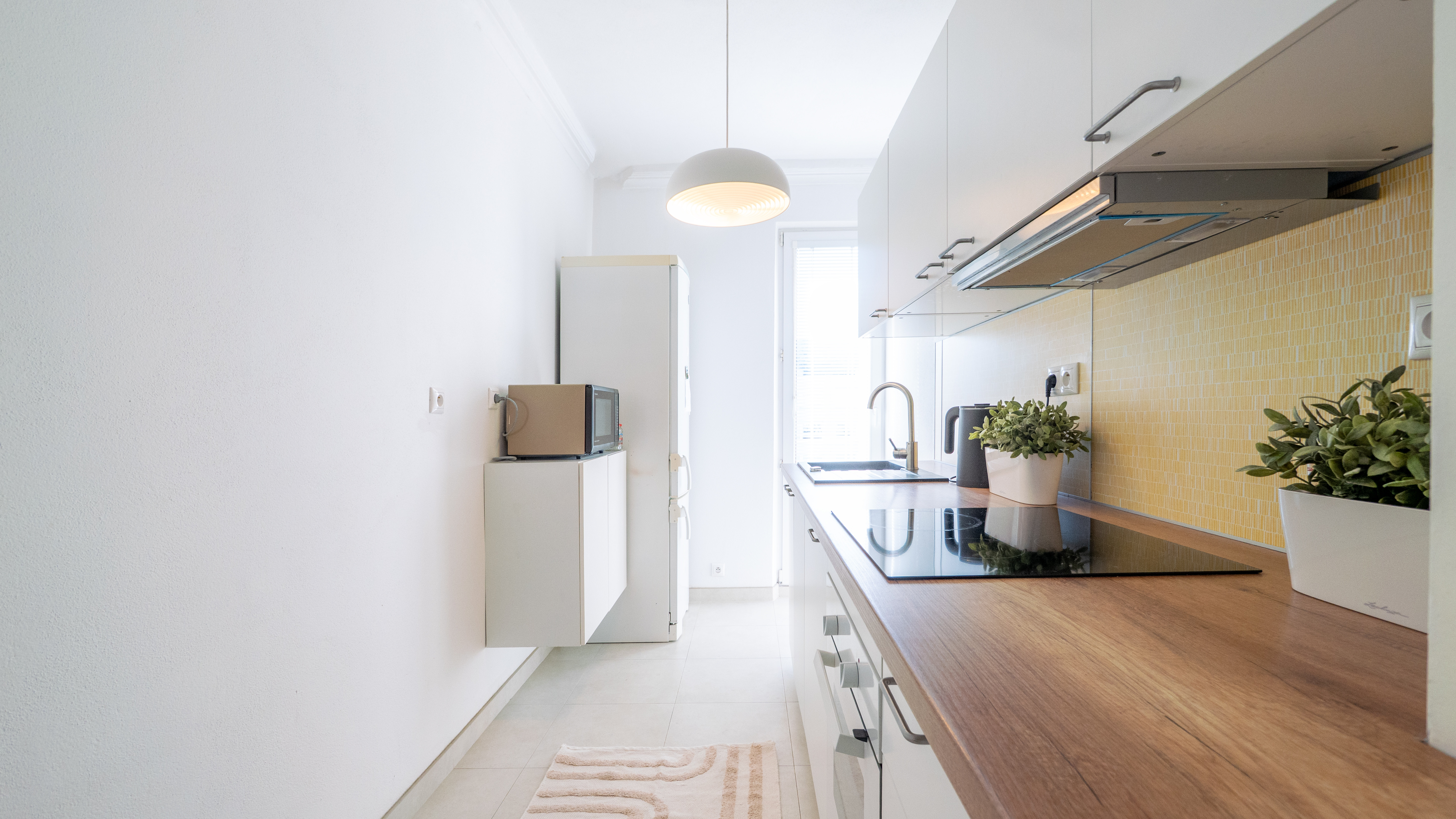 Šikovná investícia alebo budúci rodinný domov? Na PREDAJ 3-izbový byt, 82 m2, Kukučínova, Bratislava Nové Mesto, ponúka oboje!