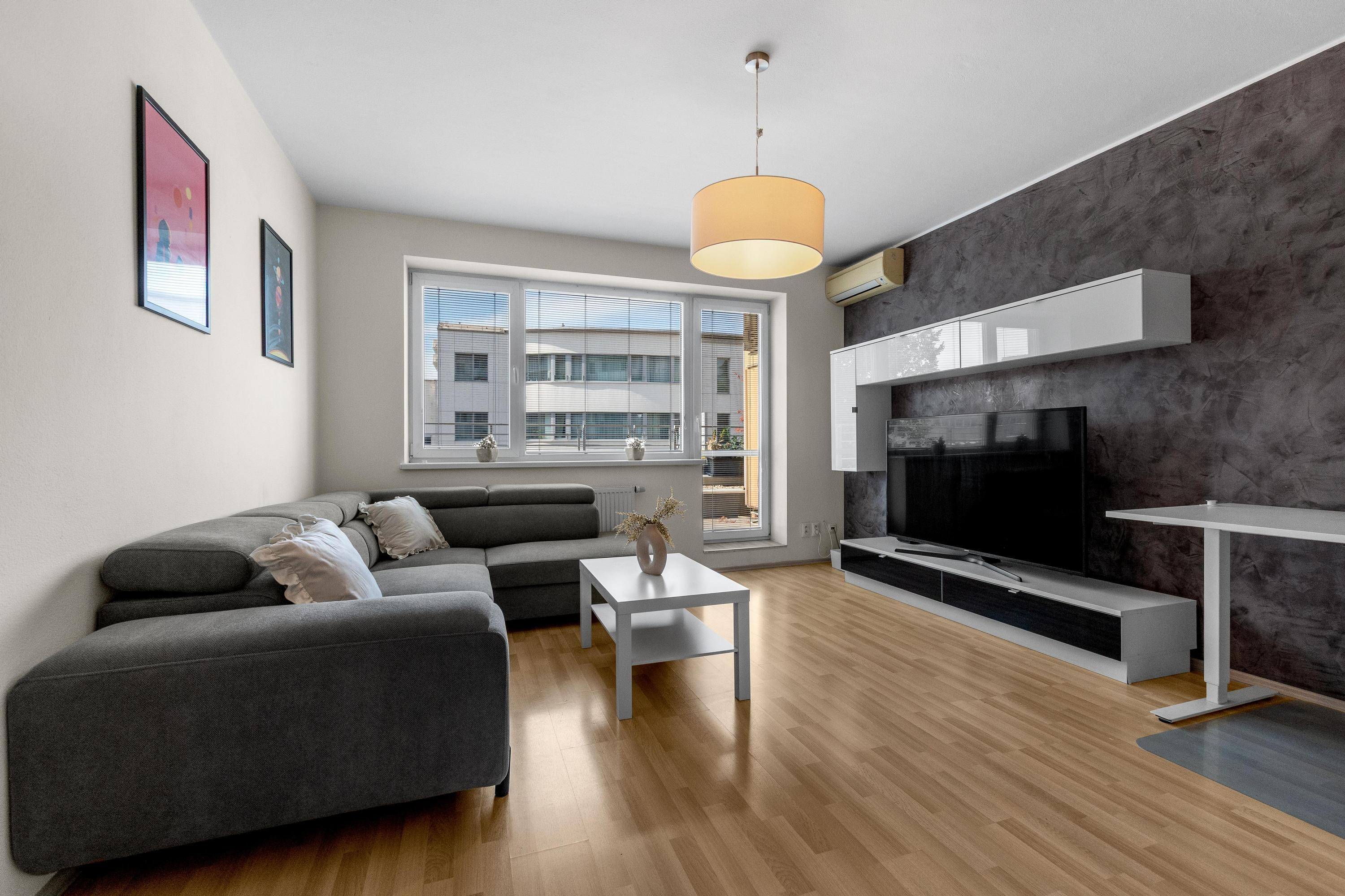 Na predaj 2-izbový byt s terasou v centre Senca – Lichnerova ulica