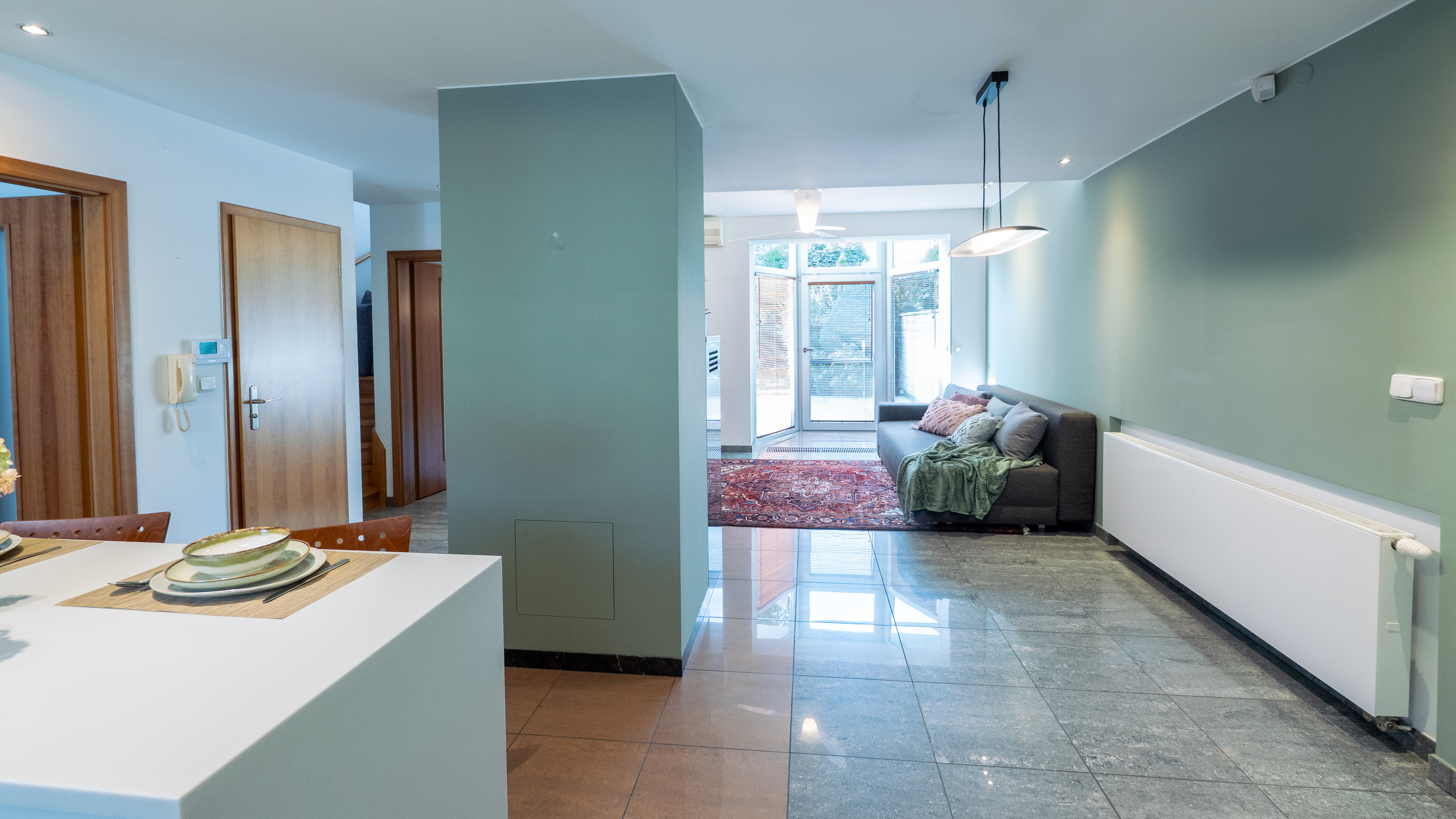 Exkluzívne na PREDAJ: Priestranný 4-podlažný rodinný dom (183 m2) v obľúbenej lokalite Ľudová štvrť, Pohronská ulica, Bratislava – Nové Mesto