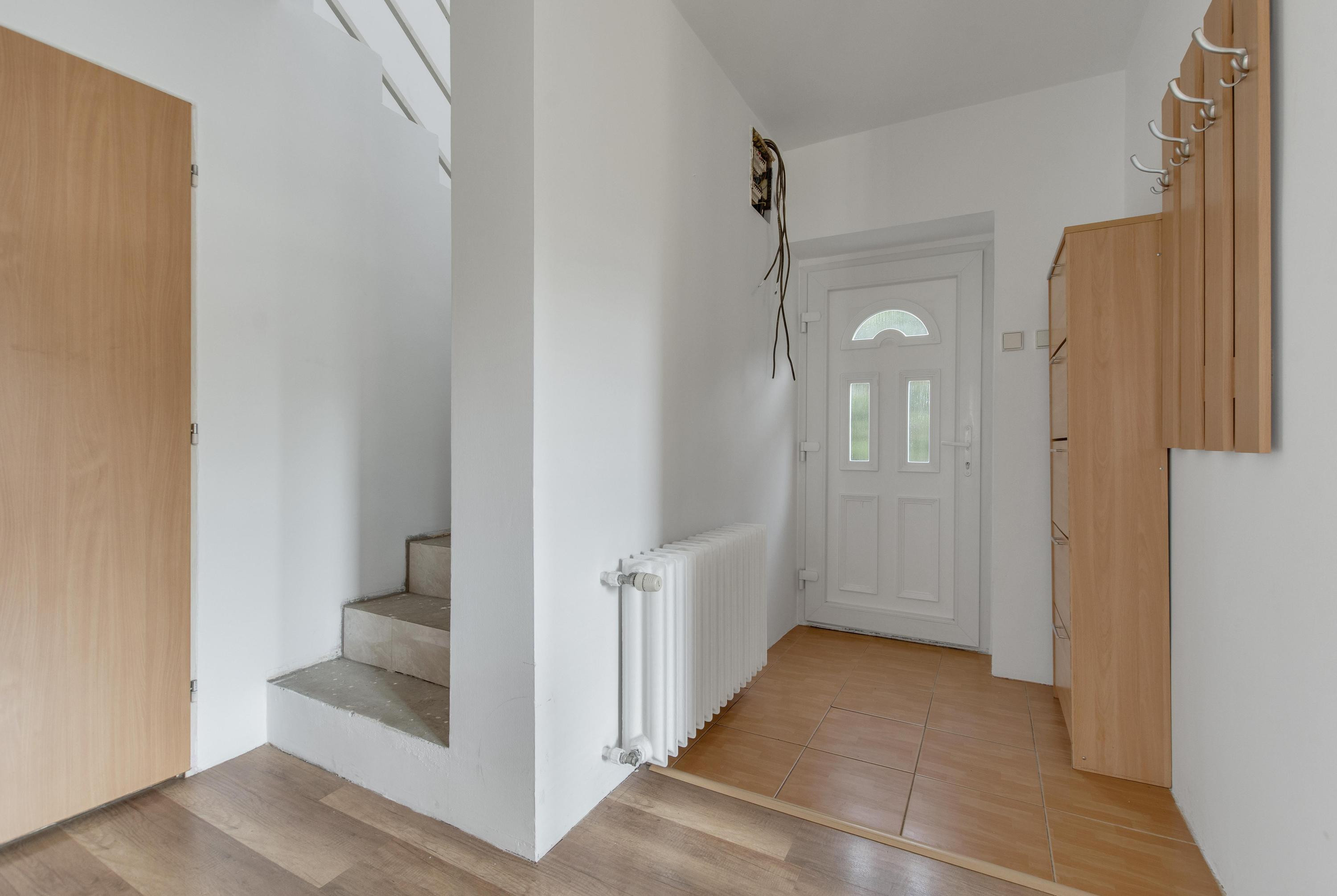 Na predaj 3-izbový rodinný dom s garážou v Kráľovej pri Senci