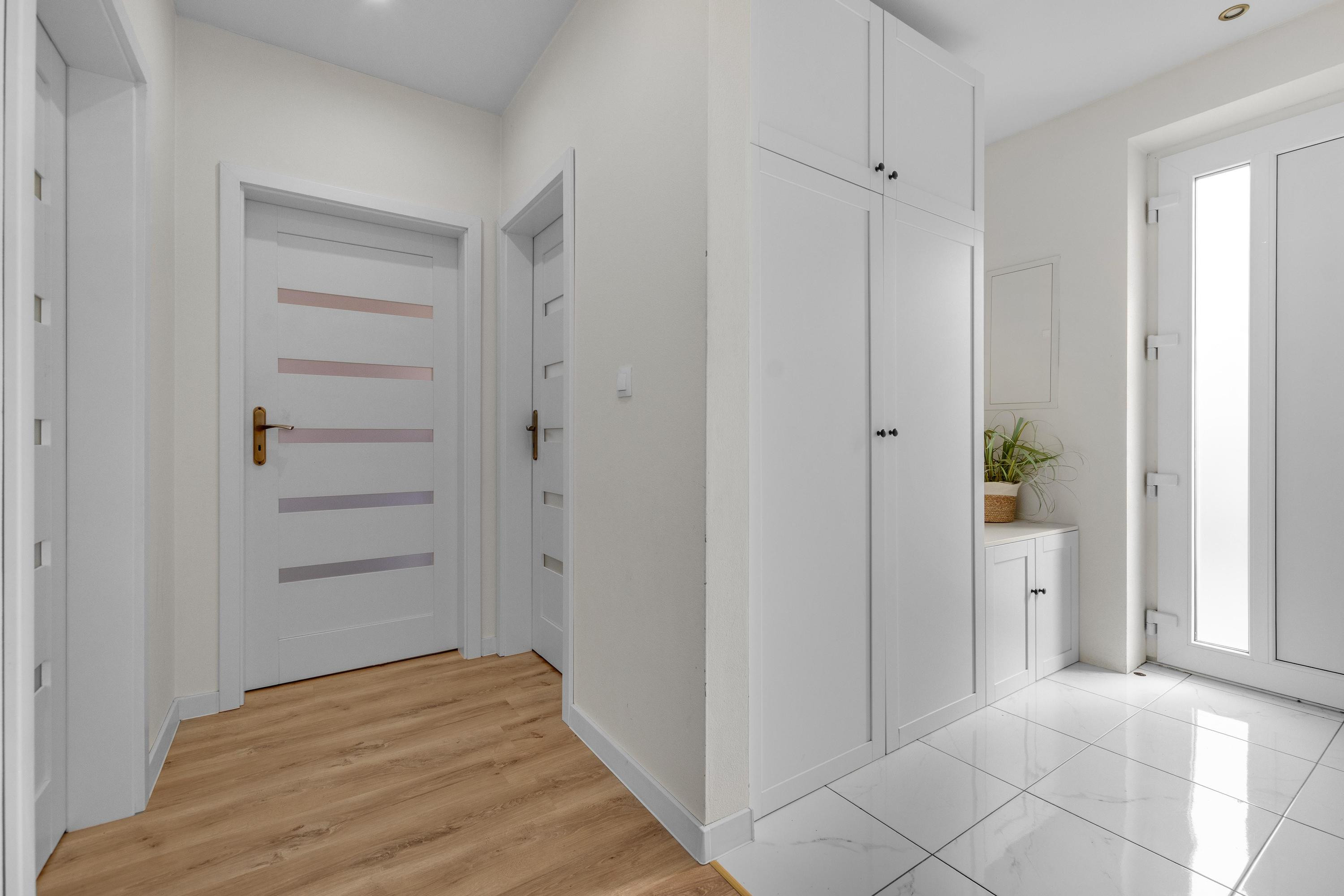 REZERVOVANÝ!!! Jelka, okr. GA – NA PREDAJ NOVOSTAVBA – nízko nákladový 3 izbový, tehlový rodinný dom