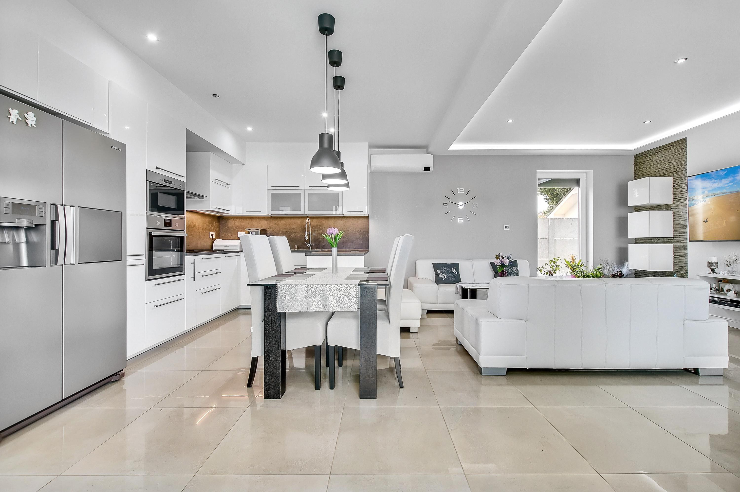 Na predaj krásny 4- izbový dom v Hrubej Borši