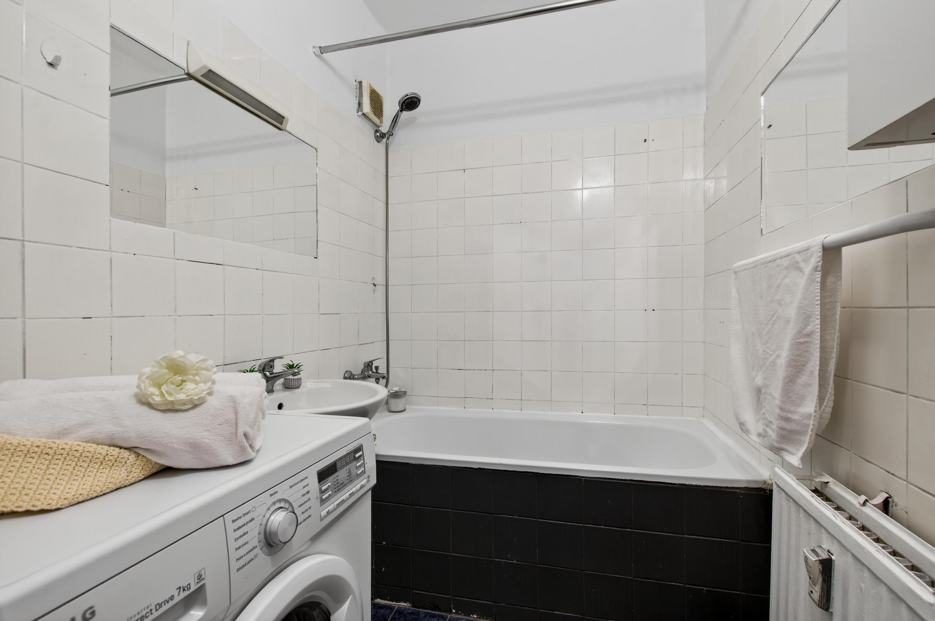 Senec - NA PREDAJ čiastočne prerobený 1,5 izbový byt, hneď pri pešej zóne v centre mesta.