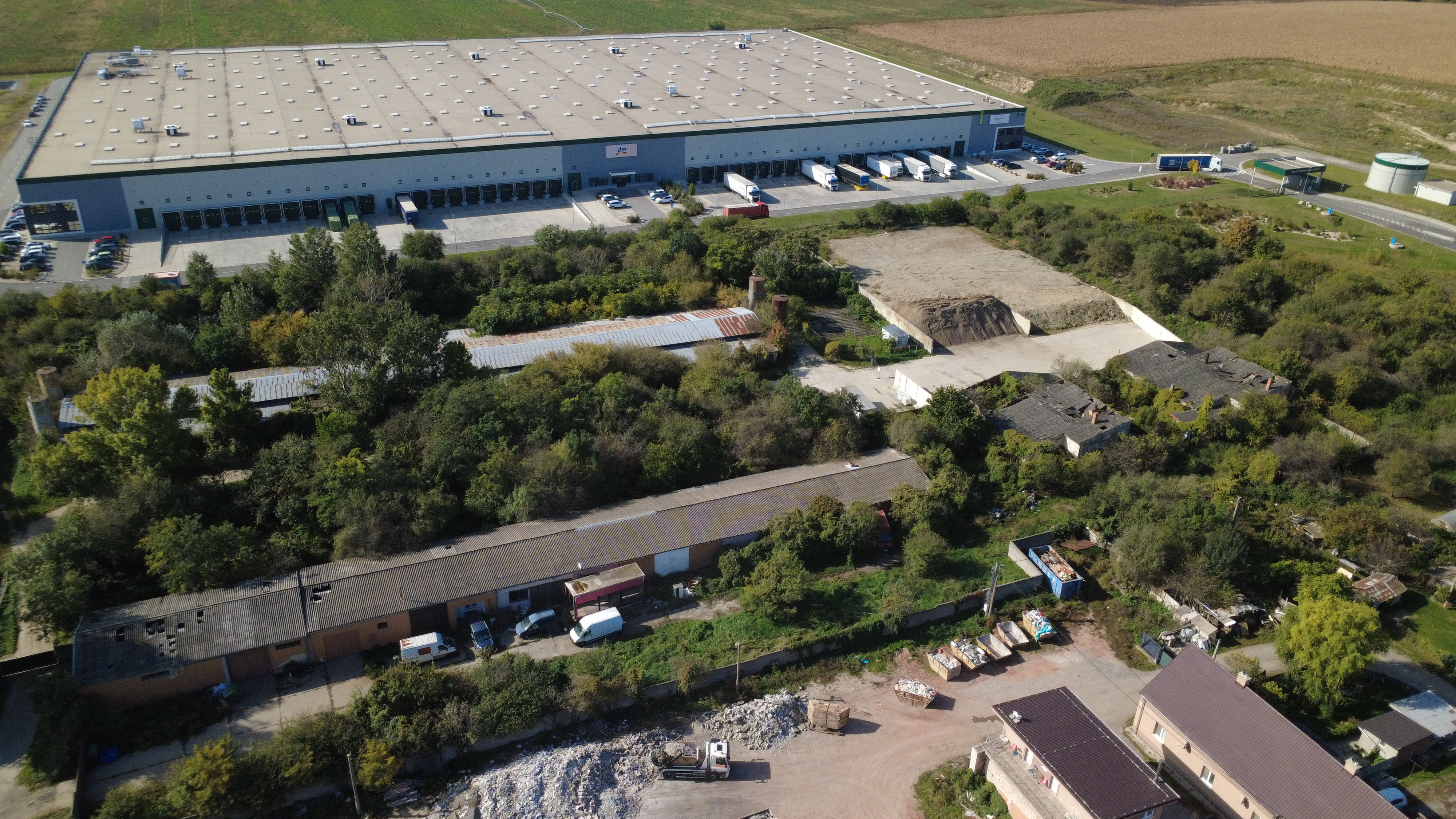 SENEC – NA PREDAJ výrobný a skladový objekt v komerčnej - priemyselnej zóne (časť Horný dvor)