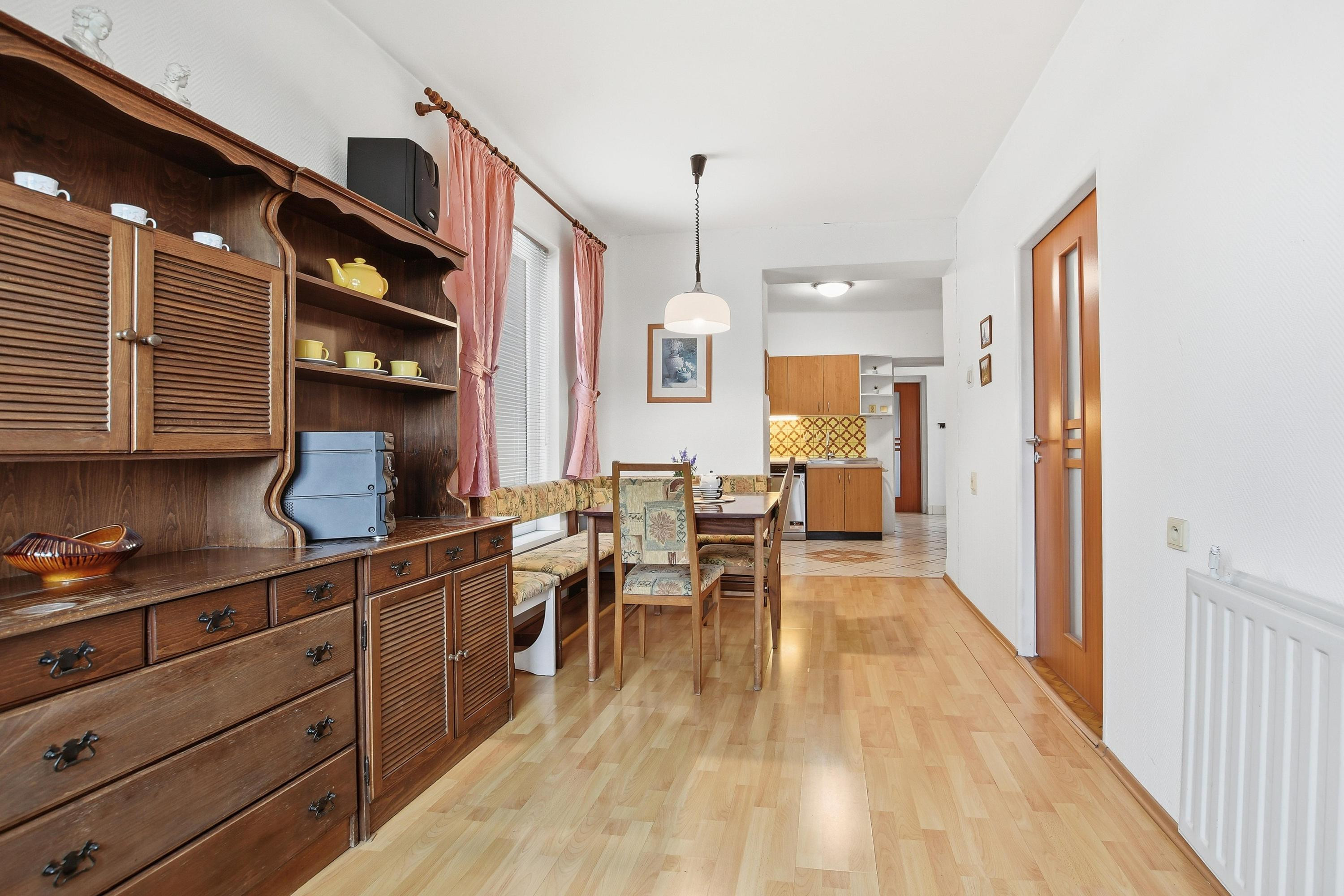 Na predaj 4 izbový rodinný dom v centre obce Tomášov