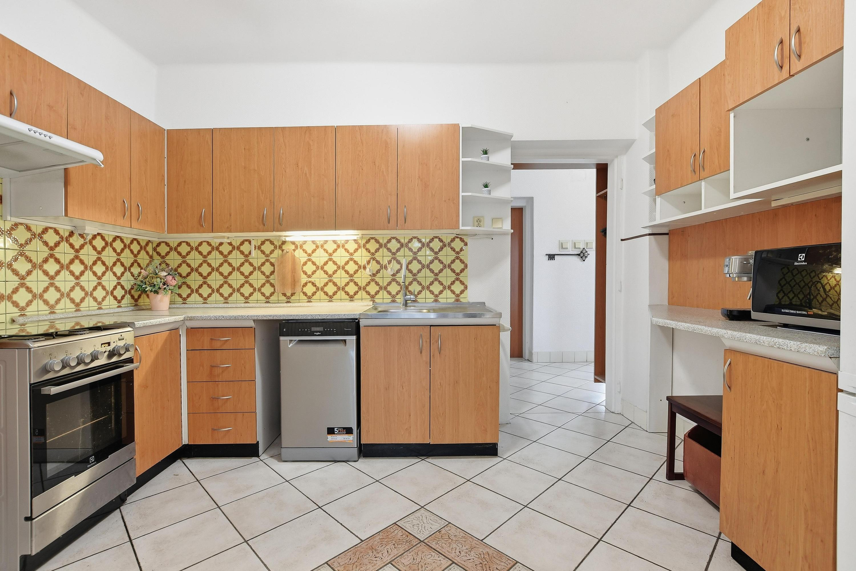 Na predaj 4 izbový rodinný dom v centre obce Tomášov