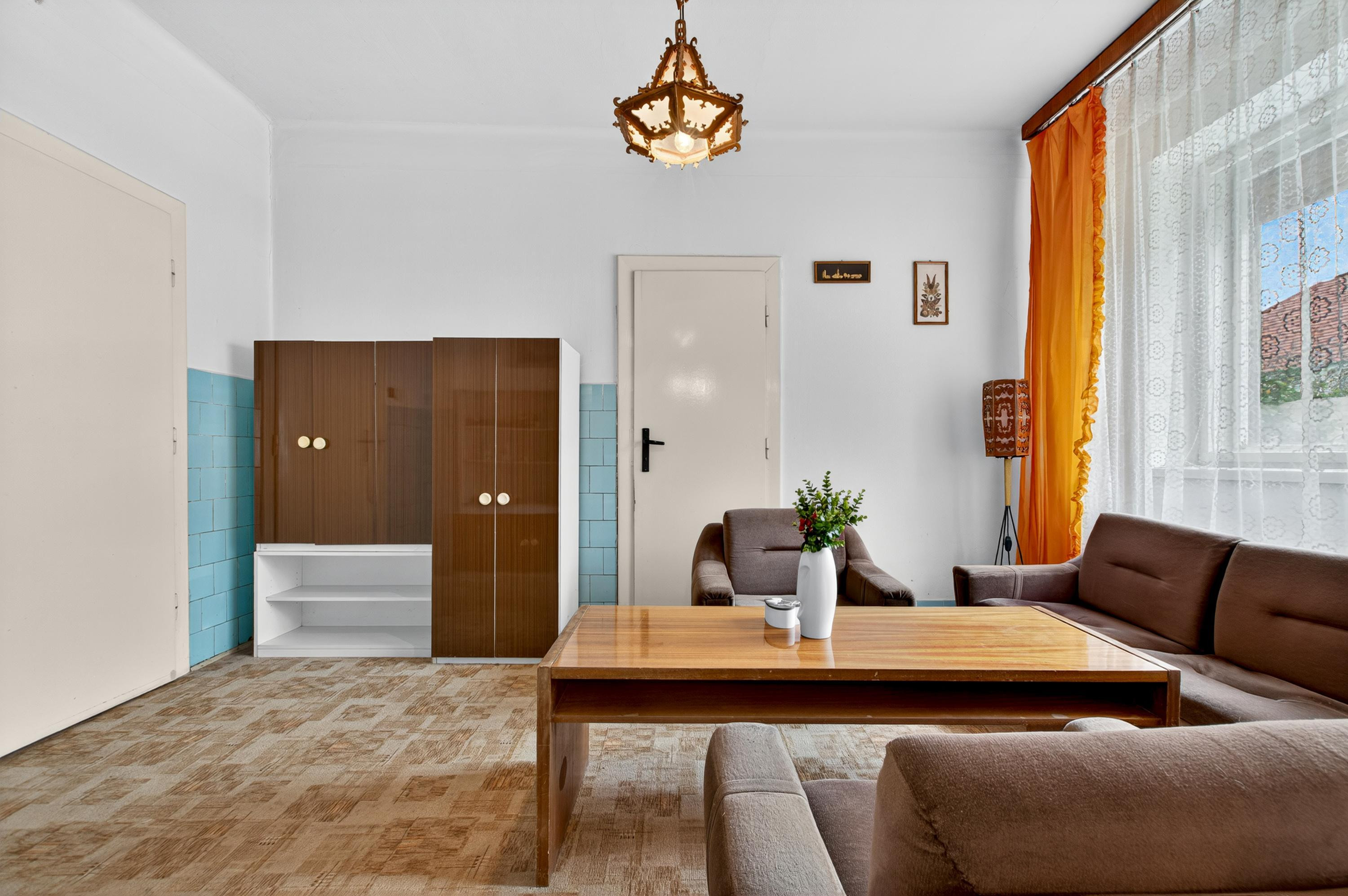 Na predaj - Rodinný dom v centre obce Tomášov s veľkým pozemkom