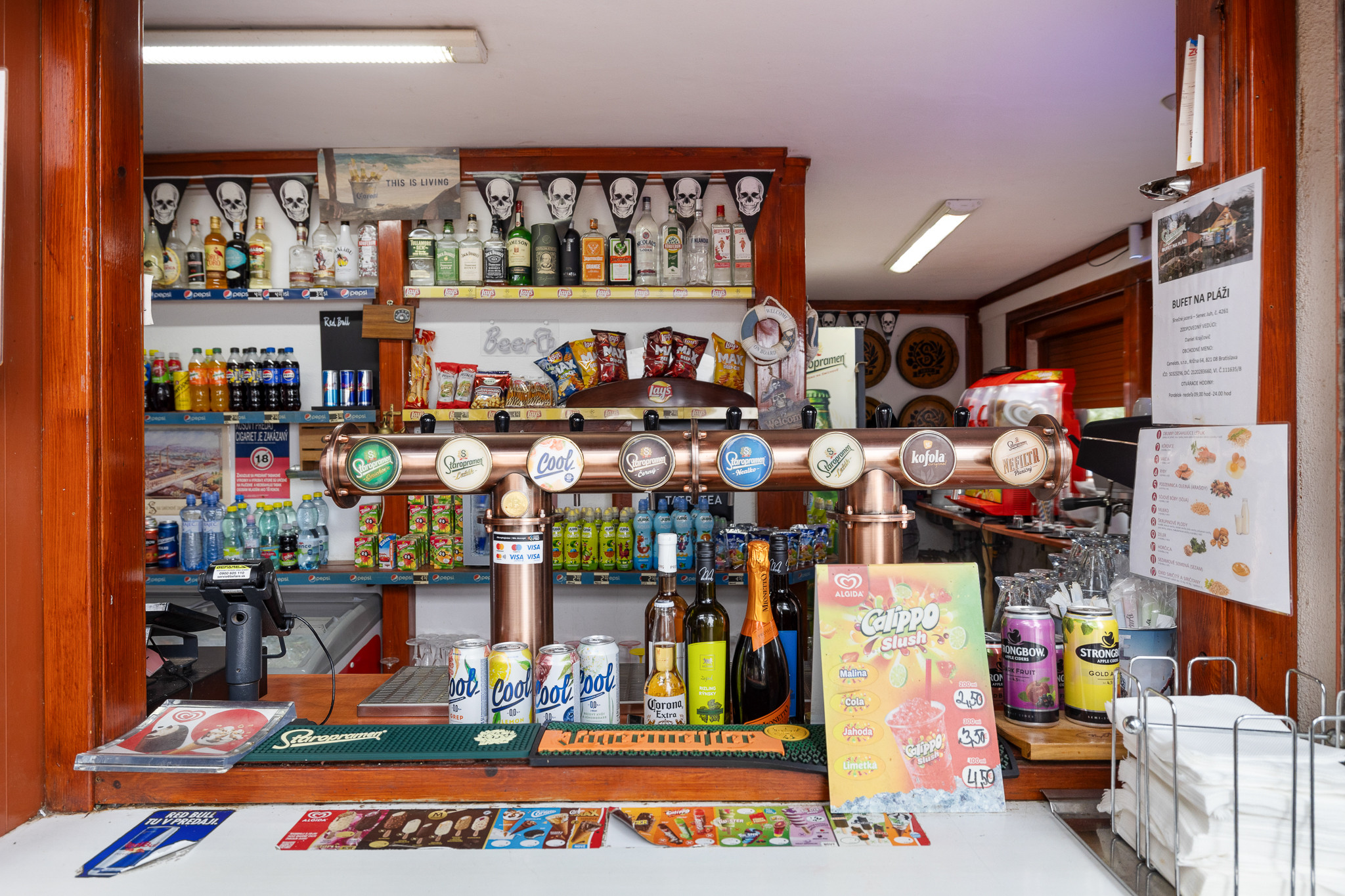 Na PREDAJ: úspešný Bufet na Pláži priamo pri jazere, Senecké jazerá Juh - podnikajte tam, kde iní chodia dovolenkovať