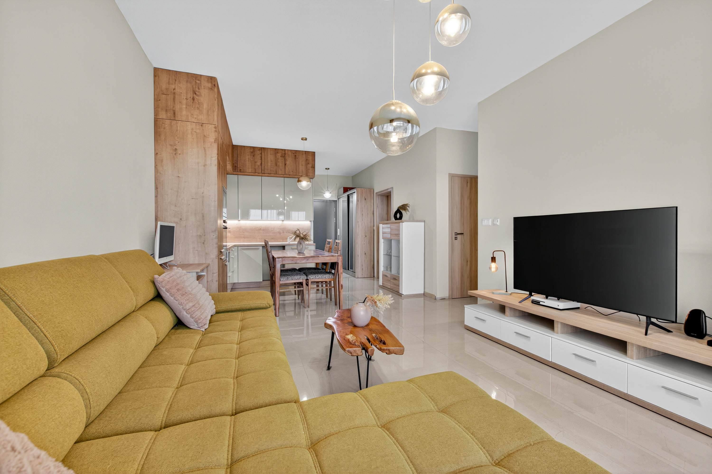 Na predaj 3-izbový byt so záhradkou a vlastným parkovacím miestom