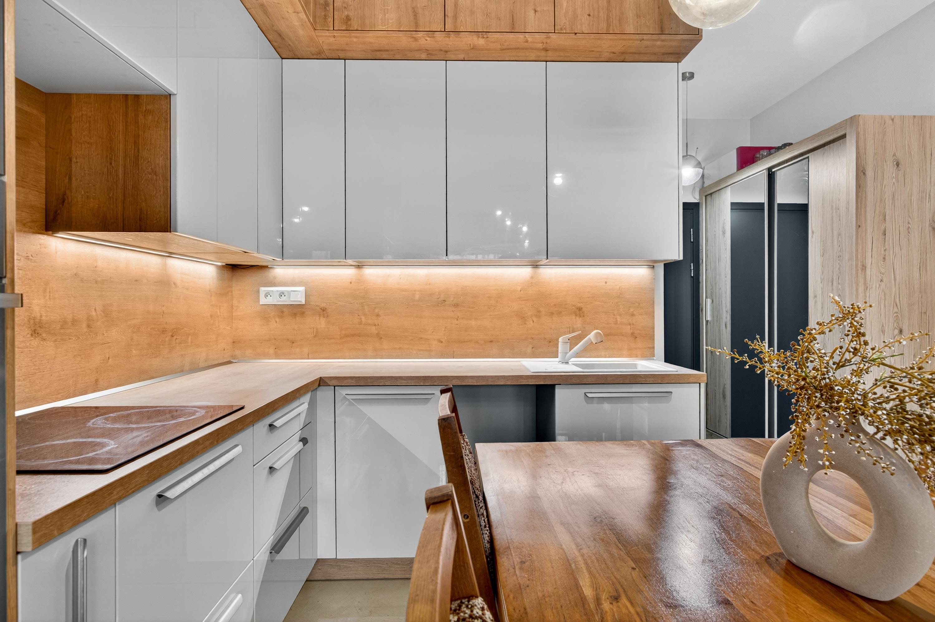 Na predaj 3-izbový byt so záhradkou a vlastným parkovacím miestom