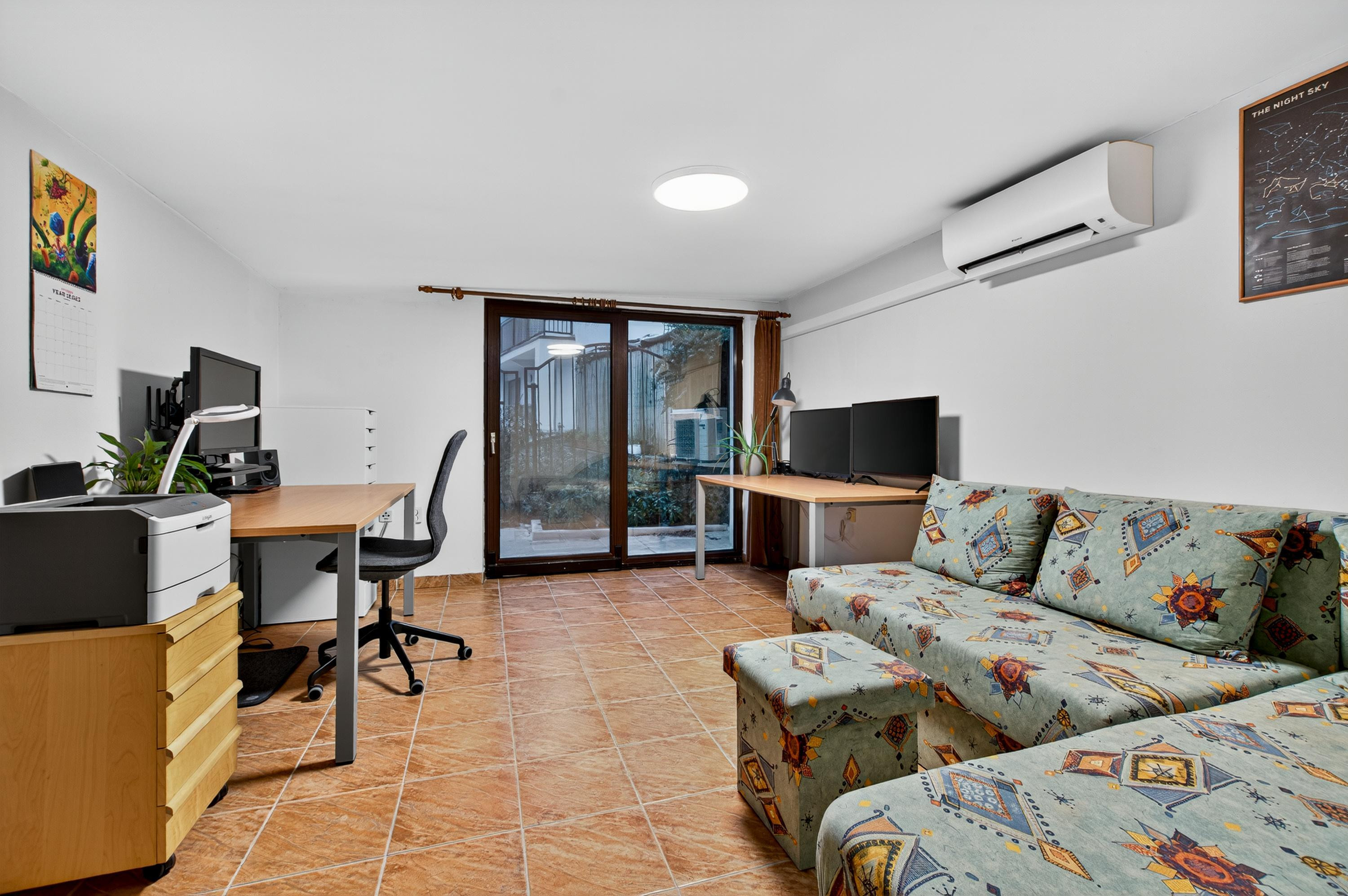 Na predaj -  Priestranný 5-izbový rodinný dom s krytým bazénom v Modre – Harmónia