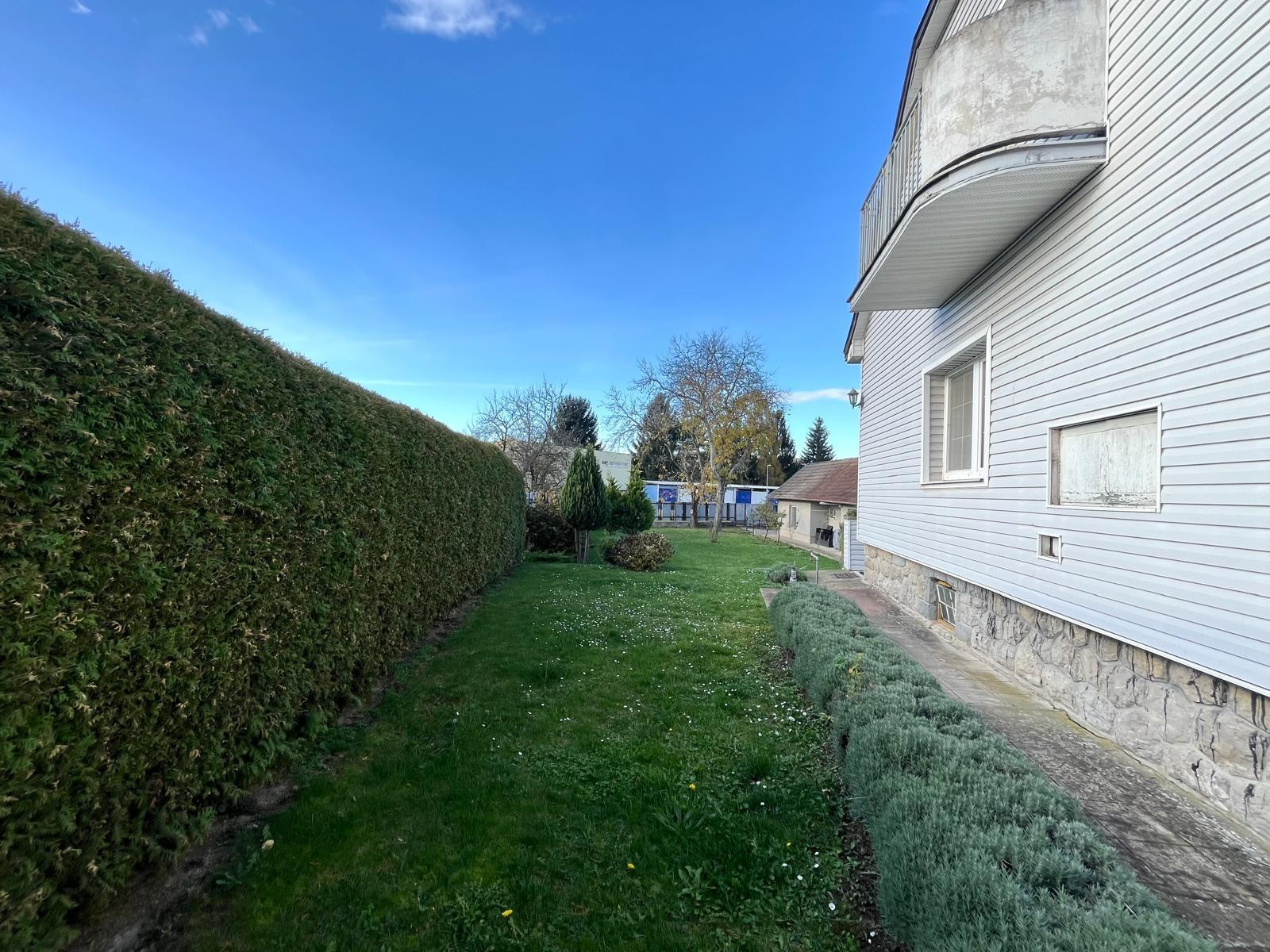 Wealth Group | Exkluzívne ponúka - pekný 4-izbový rodinný dom v Nemšovej, okr. Trenčín