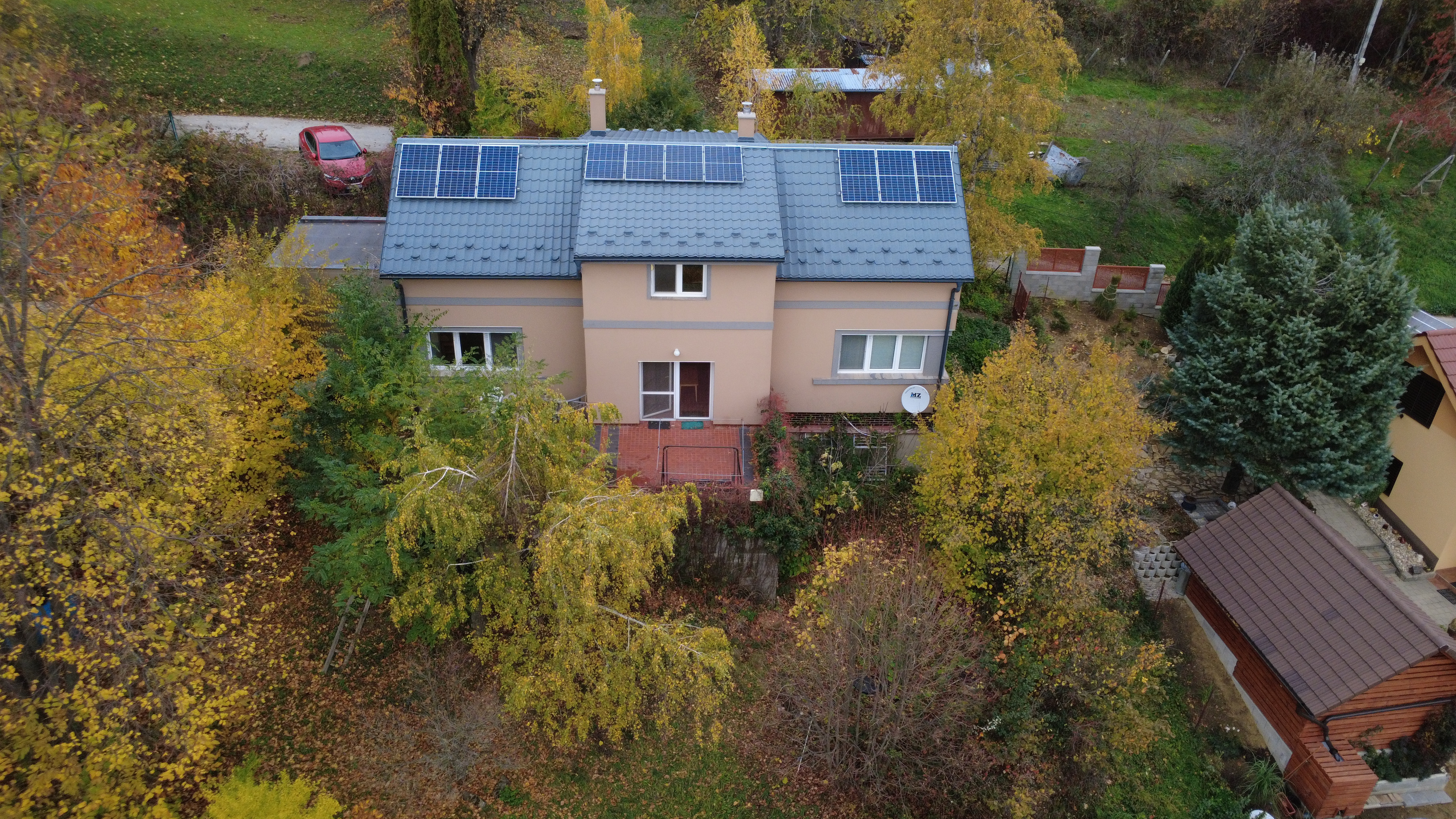 Na predaj priestranná 5-izbová chata s rozľahlým ovocným sadom v krásnej prírode v obci Stará Turá